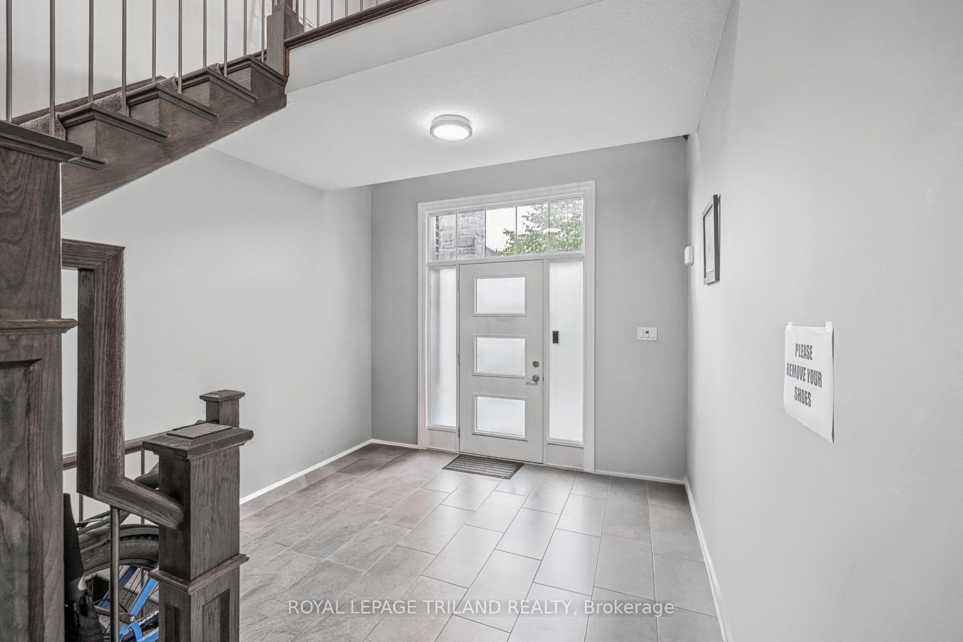 Photo 4 of Unit 167, 1061 Eagletrace Drive, London, North R — HOMEH