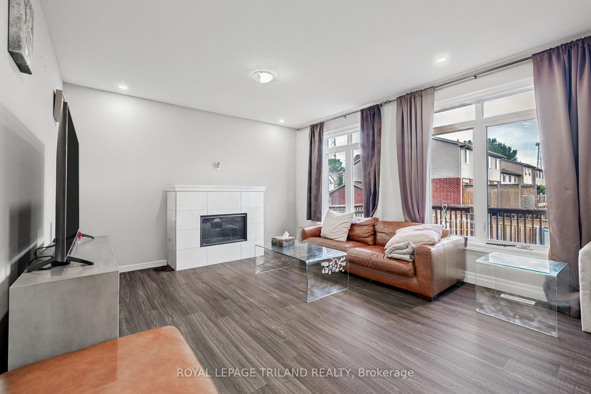 Photo 8 of Unit 167, 1061 Eagletrace Drive, London, North R — HOMEH