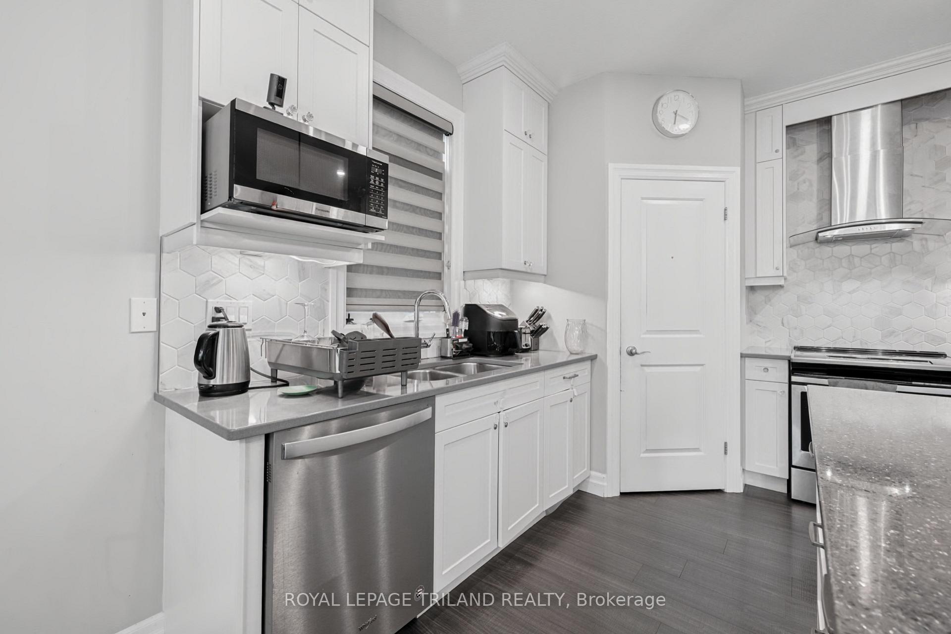 Photo 11 of Unit 167, 1061 Eagletrace Drive, London, North R — HOMEH