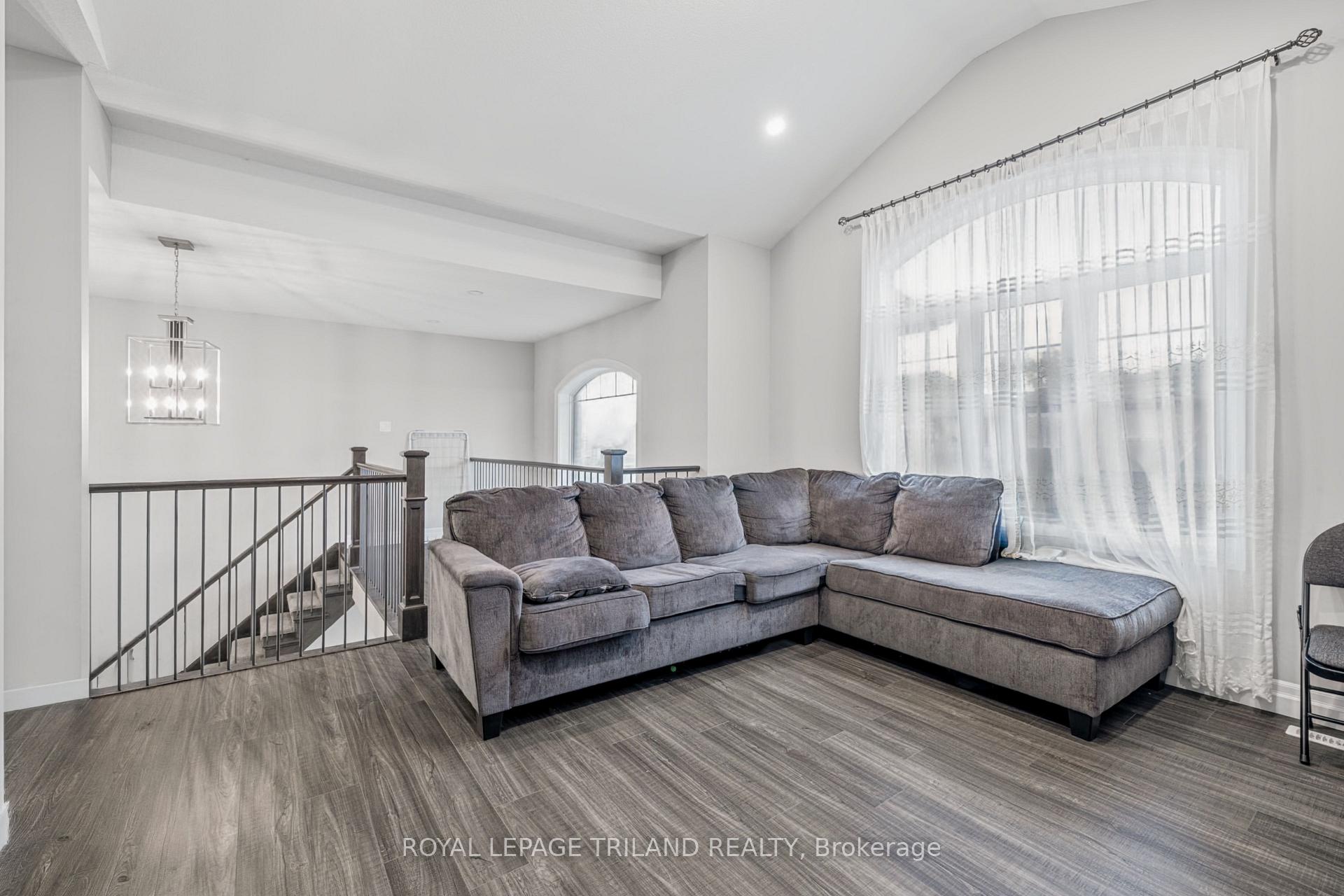 Photo 16 of Unit 167, 1061 Eagletrace Drive, London, North R — HOMEH