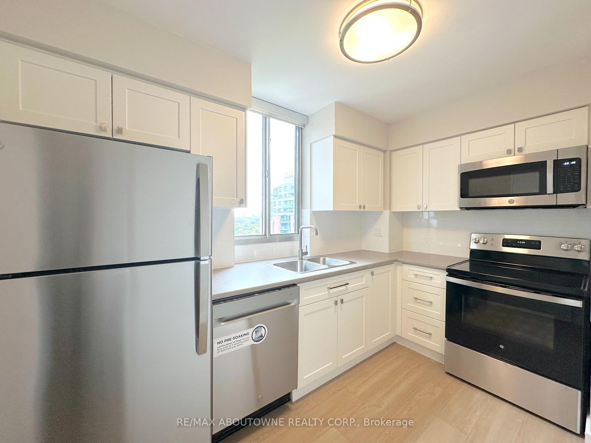 Photo 3 of Unit 1101, 165 La Rose Avenue, Etobicoke, Humber Heights — HOMEH