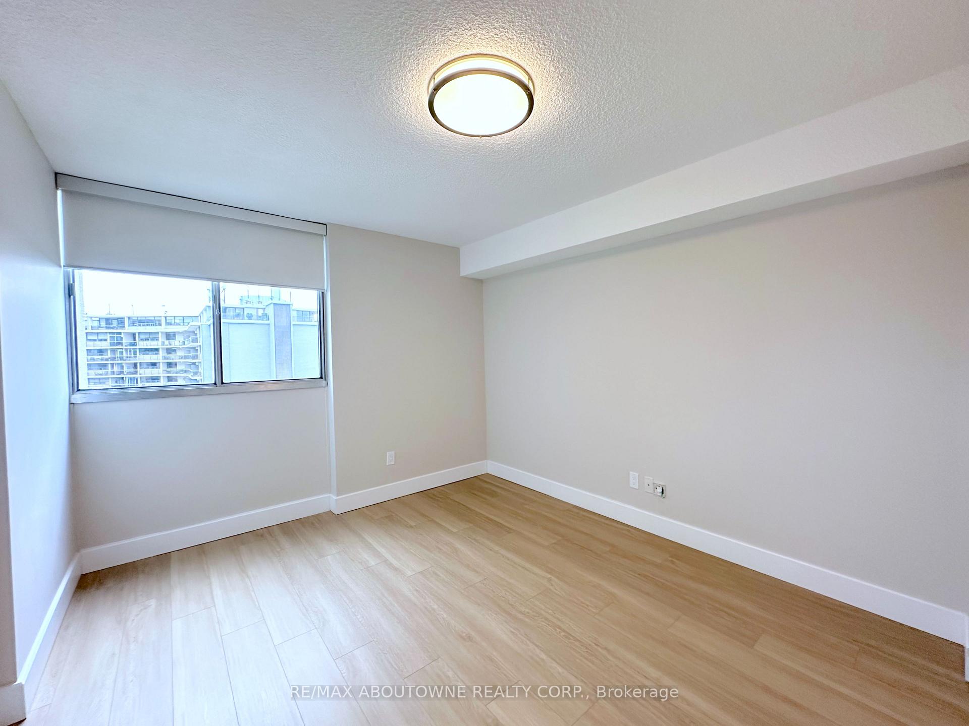 Photo 11 of Unit 1101, 165 La Rose Avenue, Etobicoke, Humber Heights — HOMEH