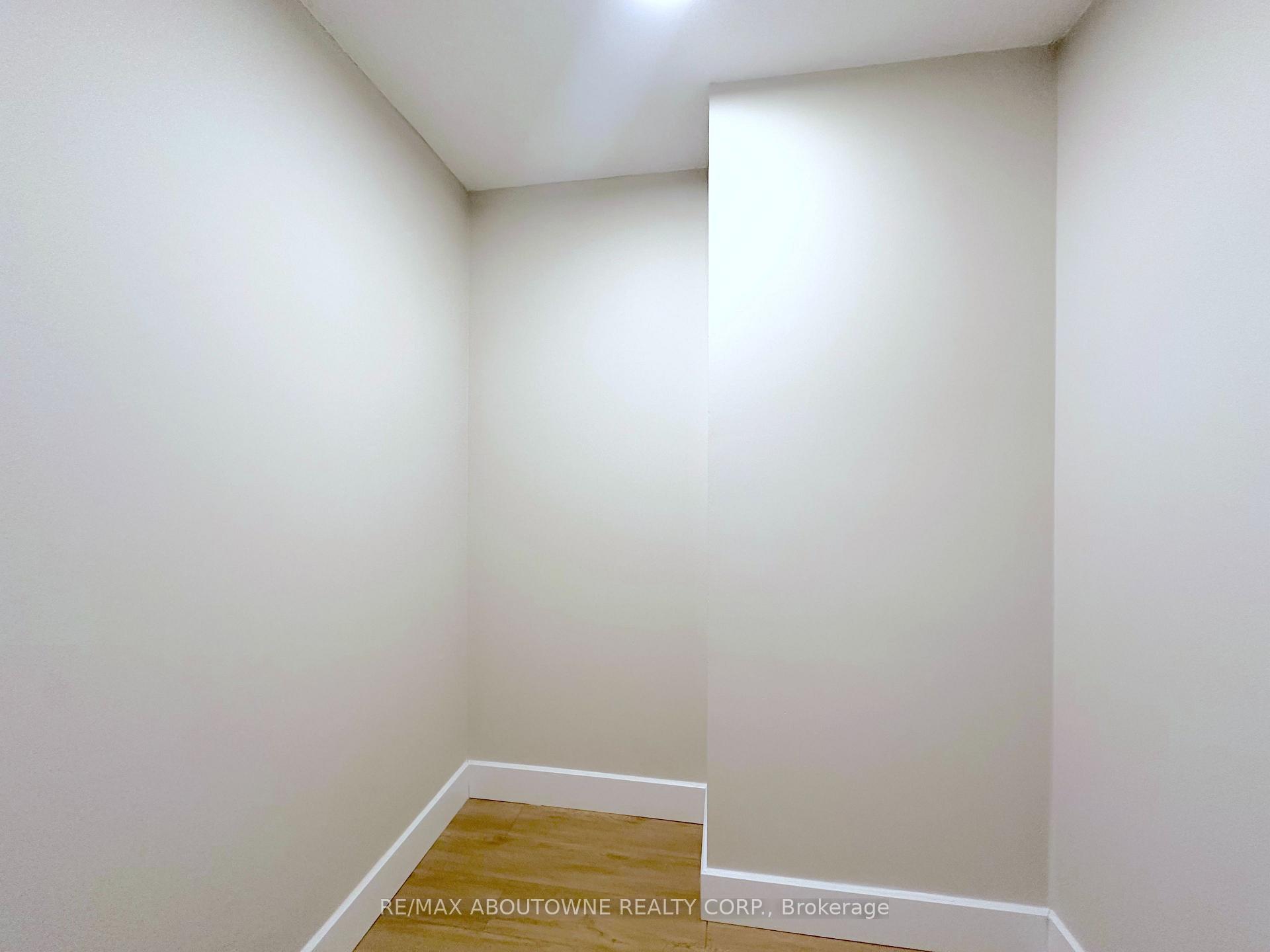 Photo 14 of Unit 1101, 165 La Rose Avenue, Etobicoke, Humber Heights — HOMEH