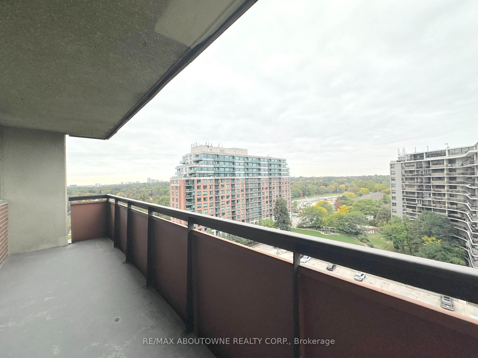 Photo 15 of Unit 1101, 165 La Rose Avenue, Etobicoke, Humber Heights — HOMEH