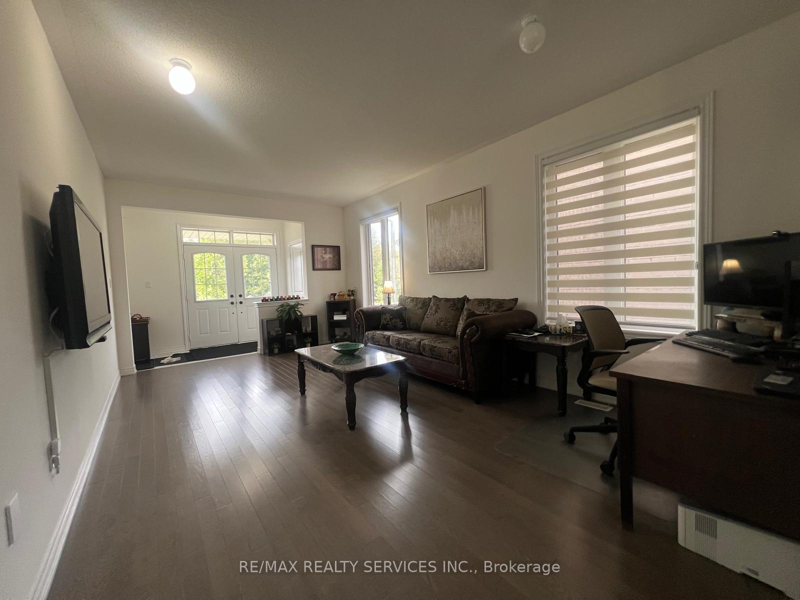 Photo 6 of 734 Anishinaabe Drive, Shelburne — HOMEH