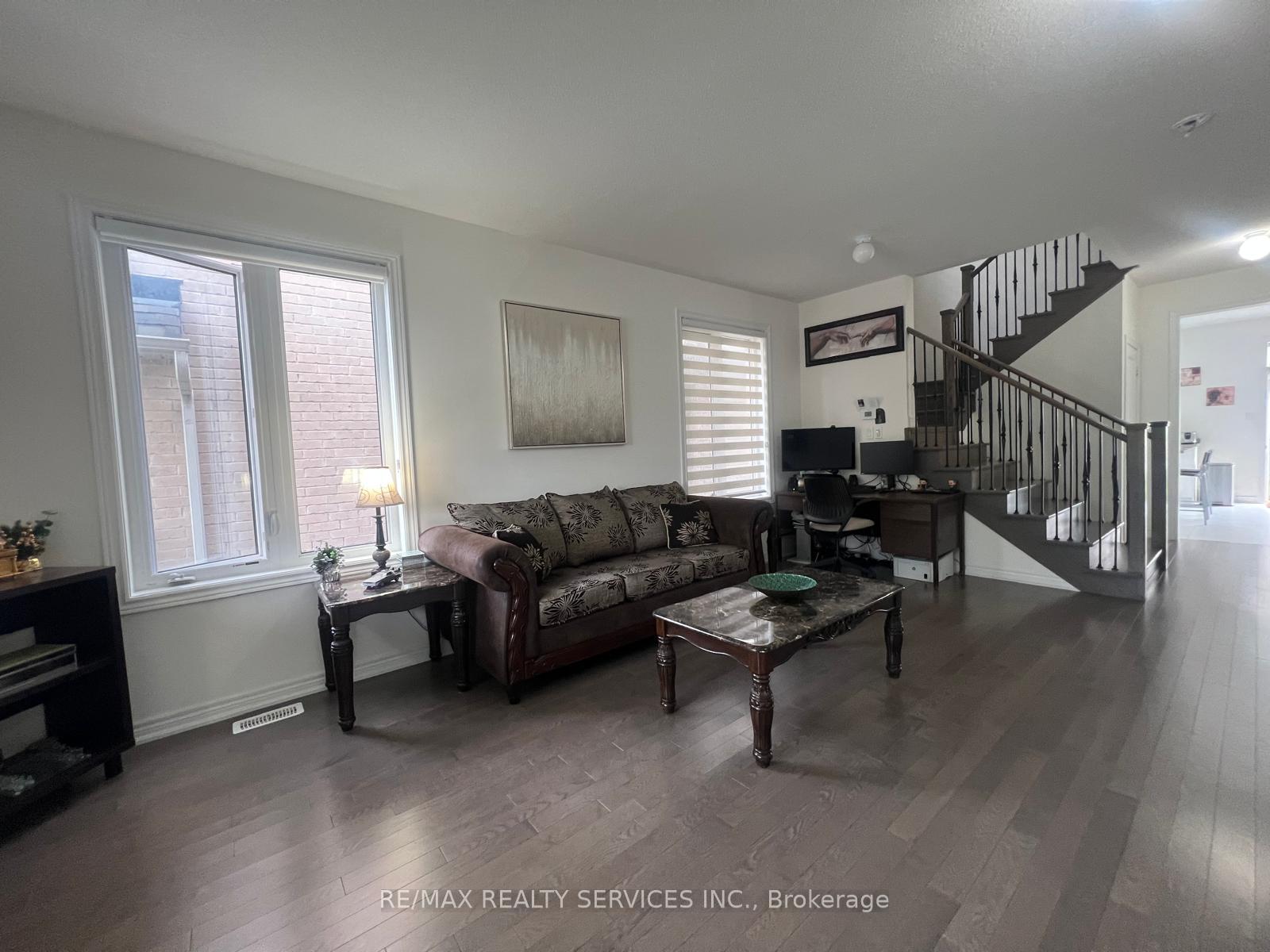 Photo 7 of 734 Anishinaabe Drive, Shelburne — HOMEH