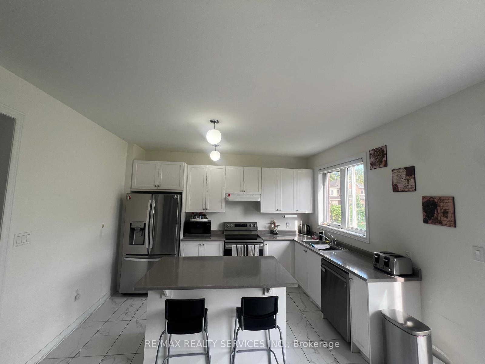 Photo 9 of 734 Anishinaabe Drive, Shelburne — HOMEH