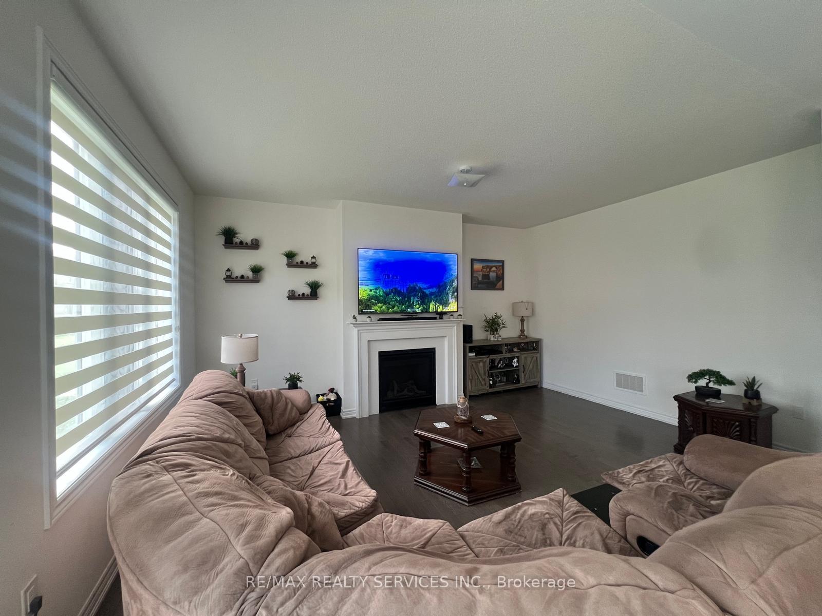 Photo 12 of 734 Anishinaabe Drive, Shelburne — HOMEH