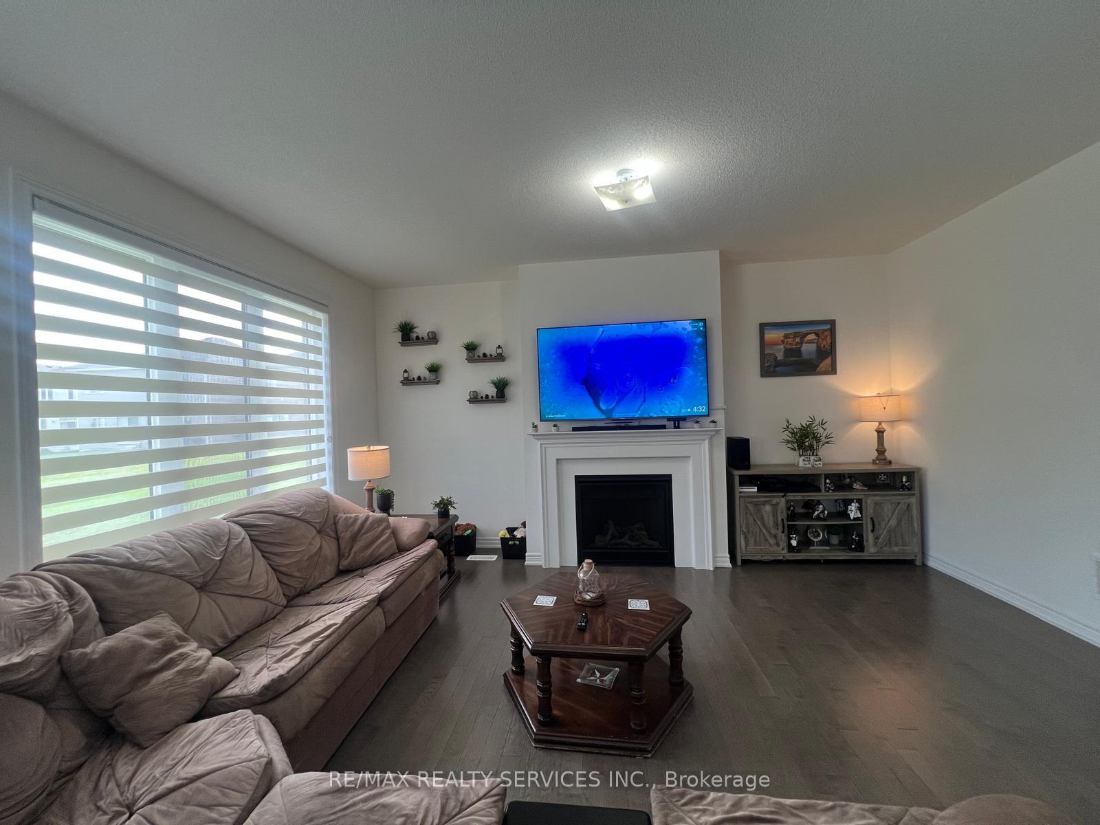 Photo 15 of 734 Anishinaabe Drive, Shelburne — HOMEH