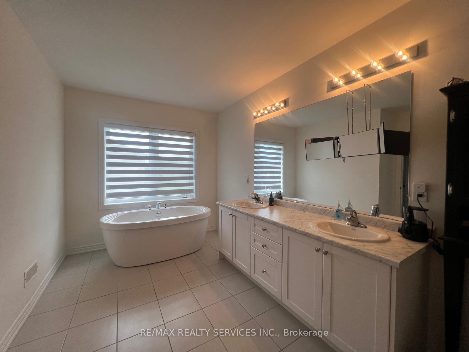 Photo 21 of 734 Anishinaabe Drive, Shelburne — HOMEH
