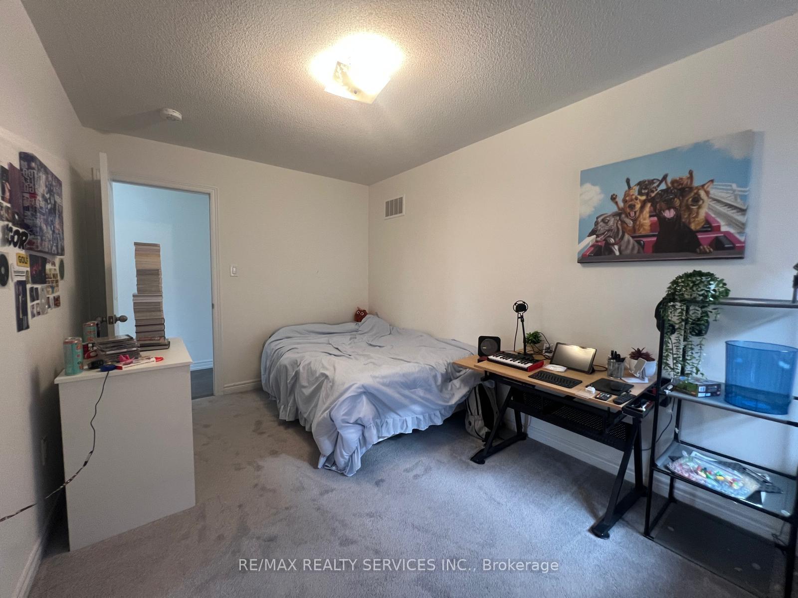 Photo 23 of 734 Anishinaabe Drive, Shelburne — HOMEH