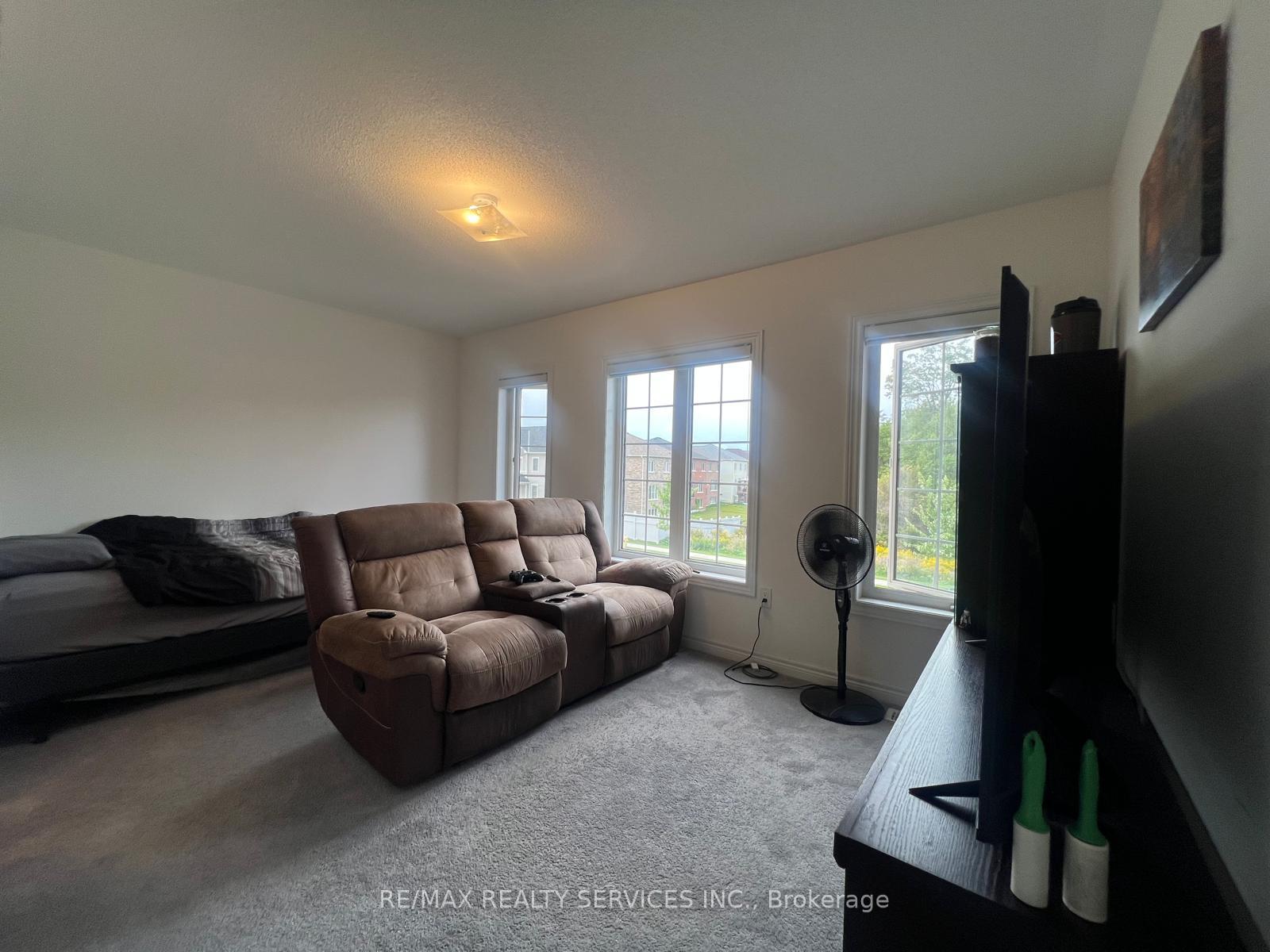 Photo 25 of 734 Anishinaabe Drive, Shelburne — HOMEH