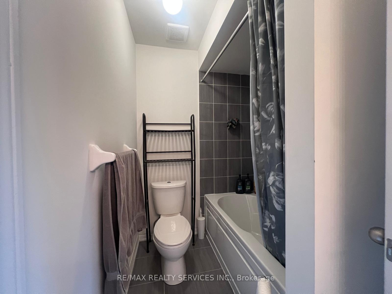 Photo 27 of 734 Anishinaabe Drive, Shelburne — HOMEH