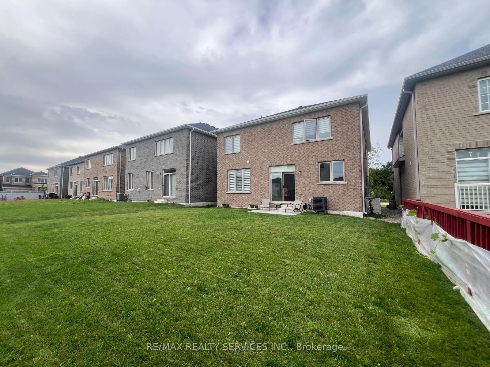 Photo 32 of 734 Anishinaabe Drive, Shelburne — HOMEH