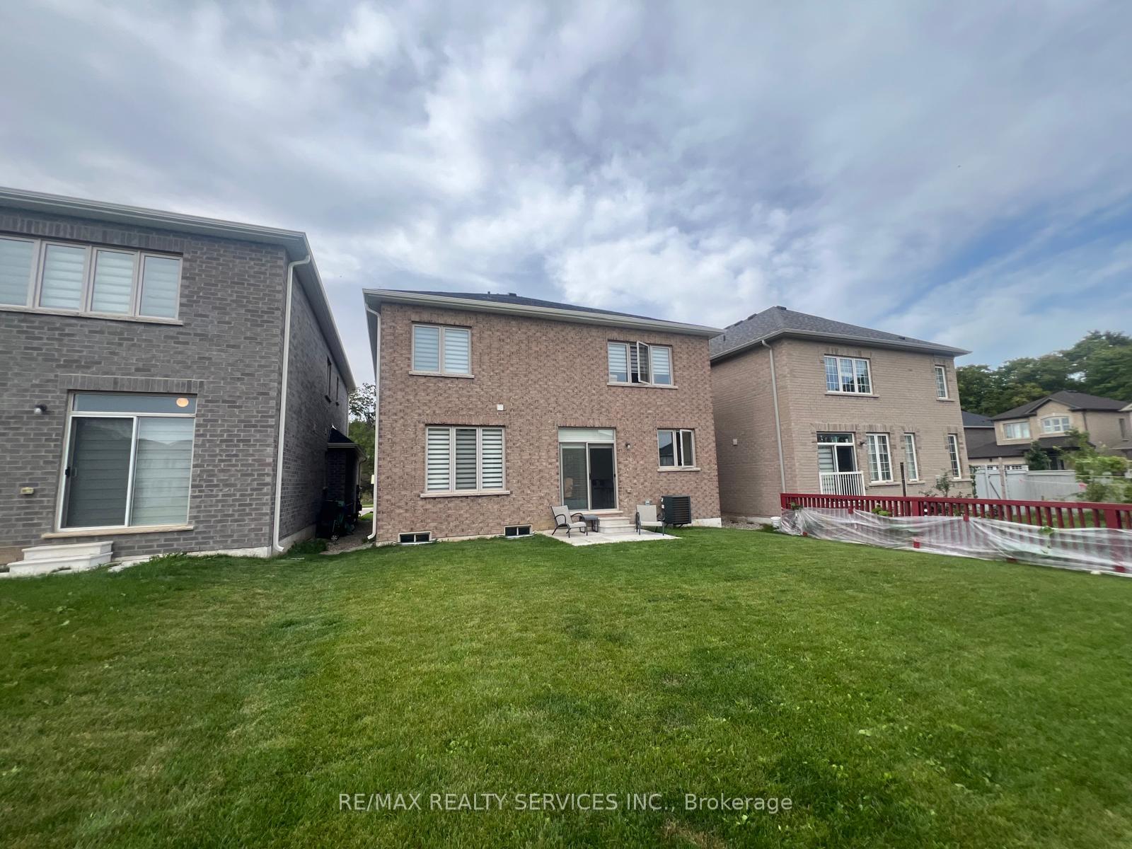 Photo 33 of 734 Anishinaabe Drive, Shelburne — HOMEH