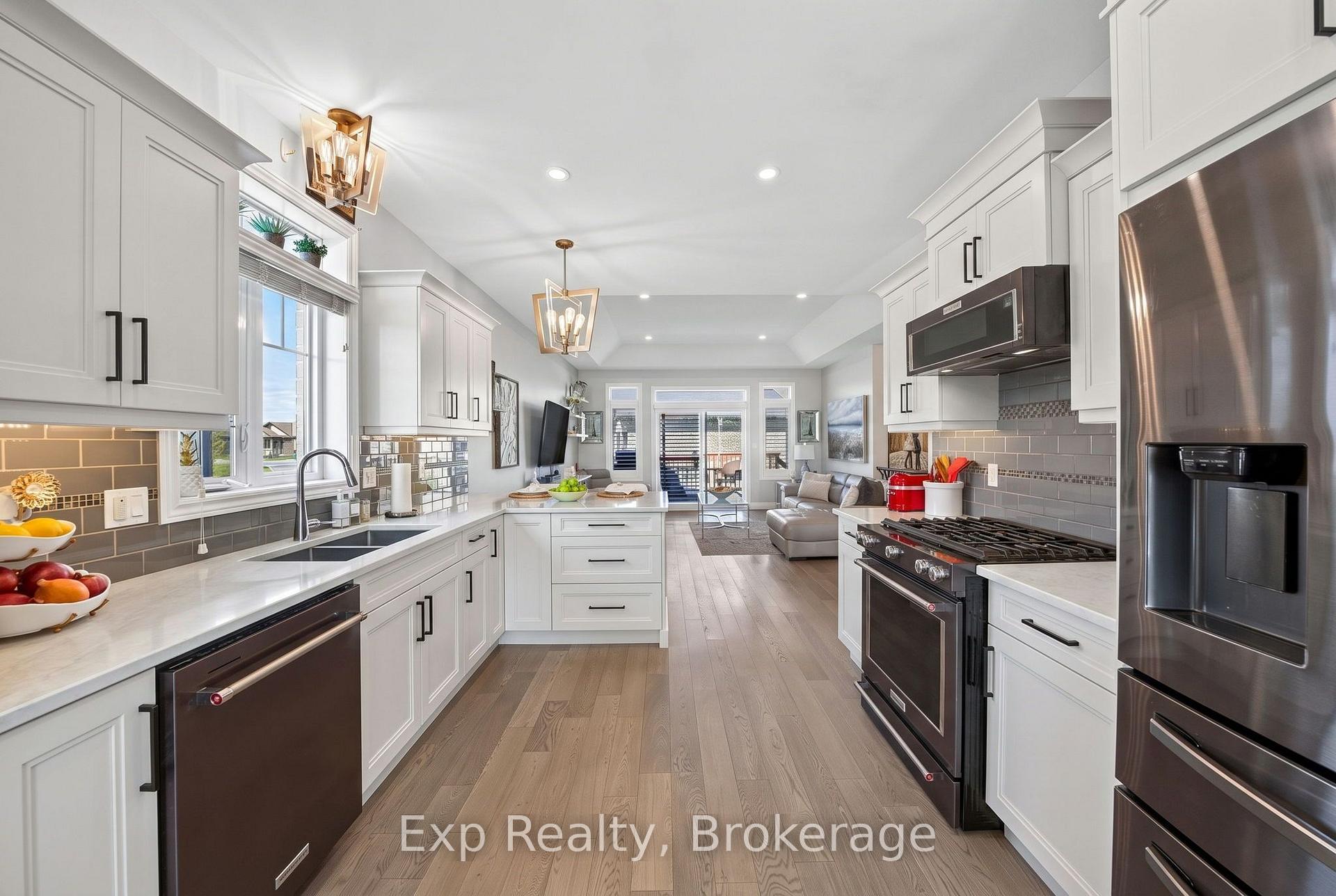 Photo 3 of 12 Covington Crescent, Belleville, Thurlow Ward — HOMEH