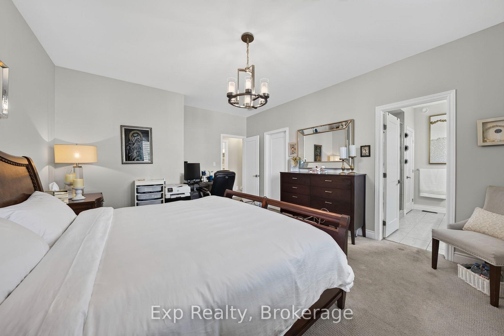 Photo 10 of 12 Covington Crescent, Belleville, Thurlow Ward — HOMEH