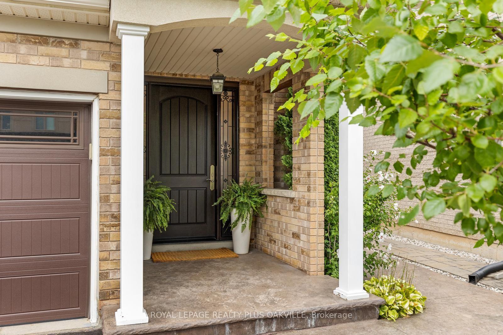 Photo 3 of 3119 Hedges Drive, Burlington, Alton — HOMEH