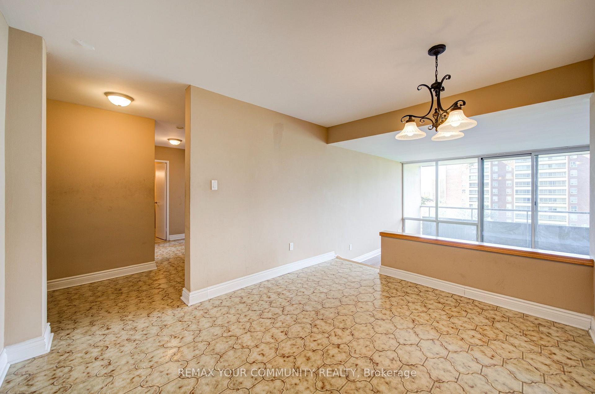 Photo 12 of Unit 711, 19 Four Winds Drive, North York, York University Heights — HOMEH