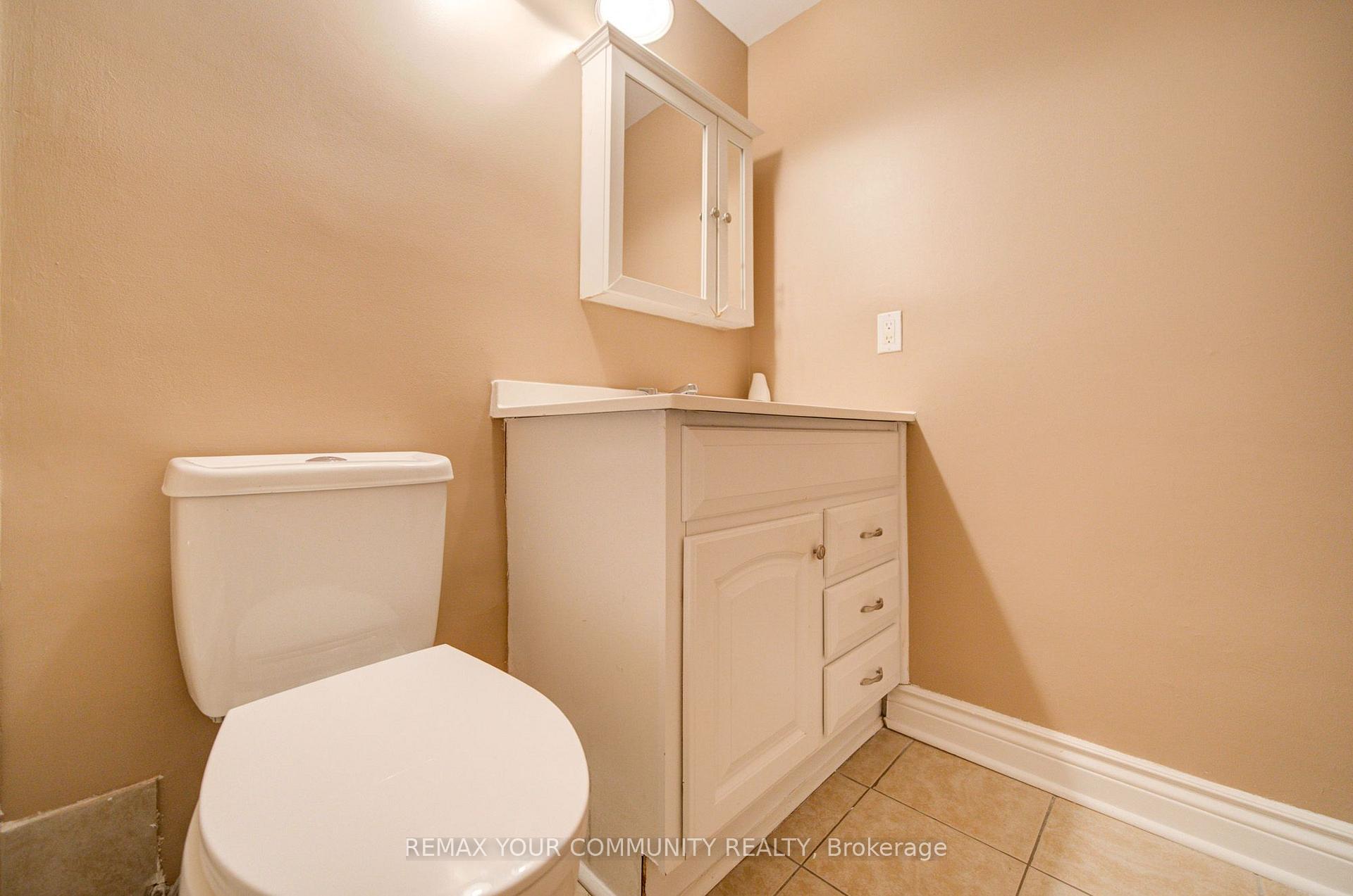 Photo 27 of Unit 711, 19 Four Winds Drive, North York, York University Heights — HOMEH