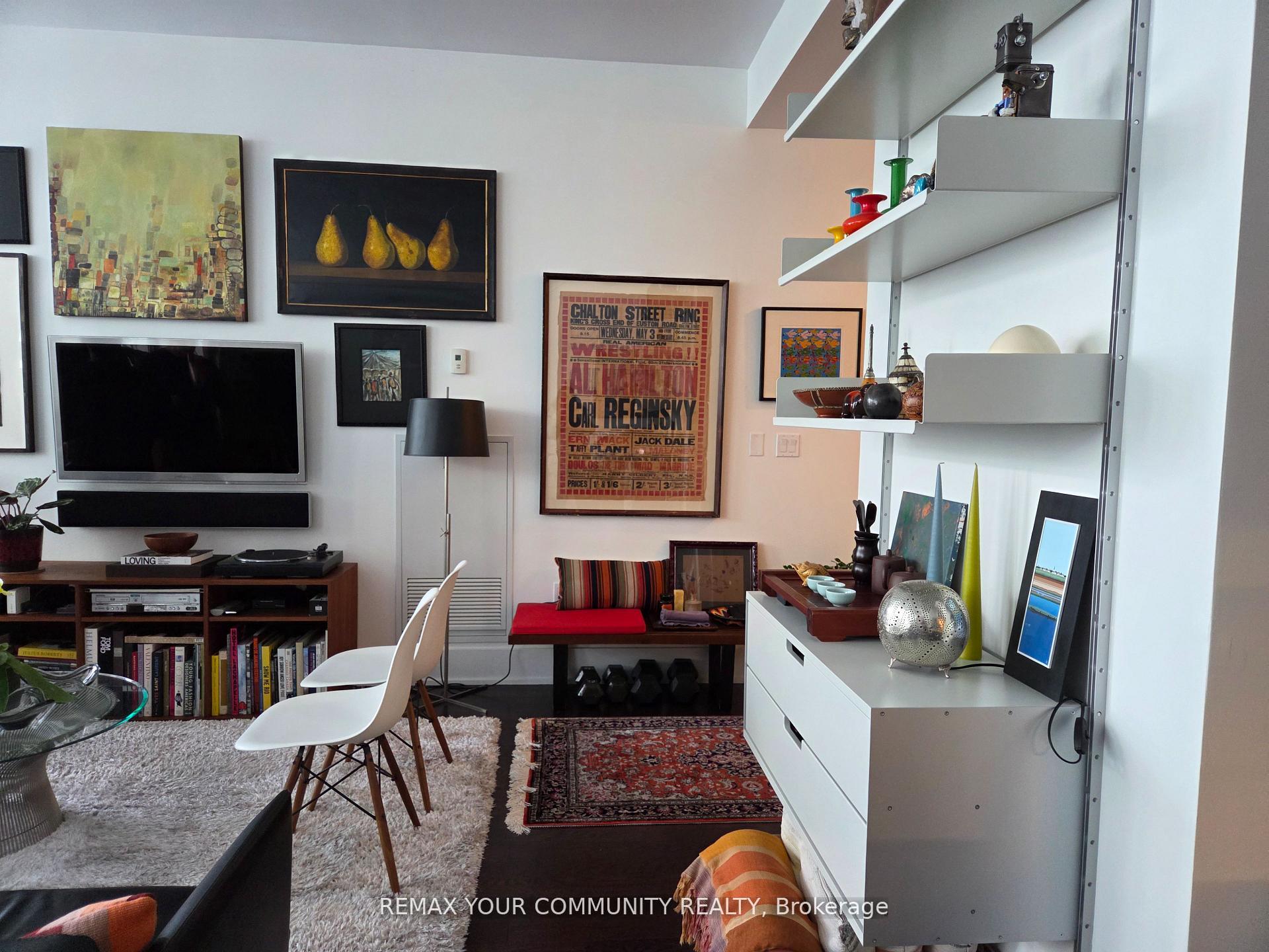 Photo 4 of Unit 815, 39 Queens Quay E, Toronto, Waterfront Communities — HOMEH