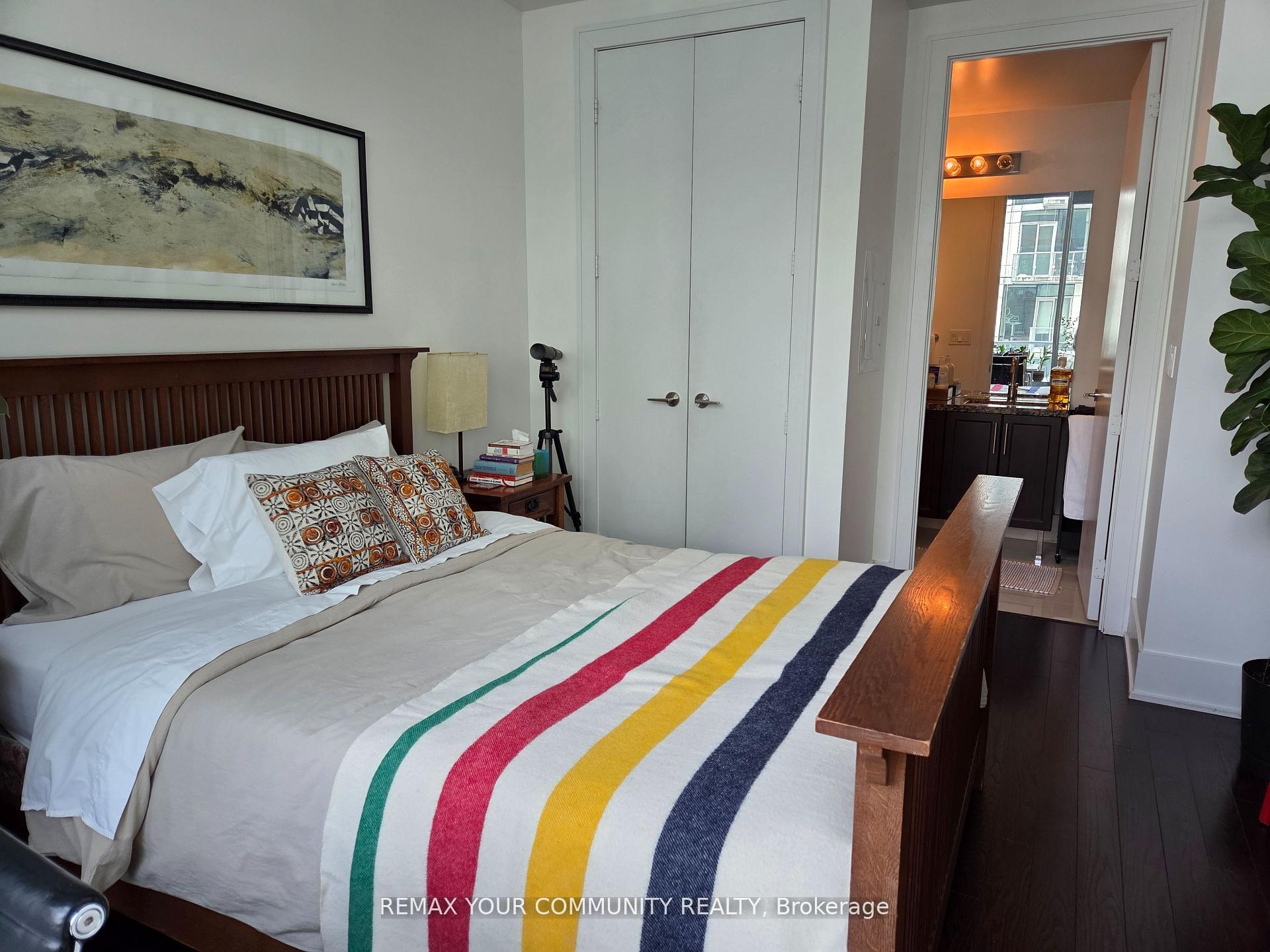 Photo 9 of Unit 815, 39 Queens Quay E, Toronto, Waterfront Communities — HOMEH