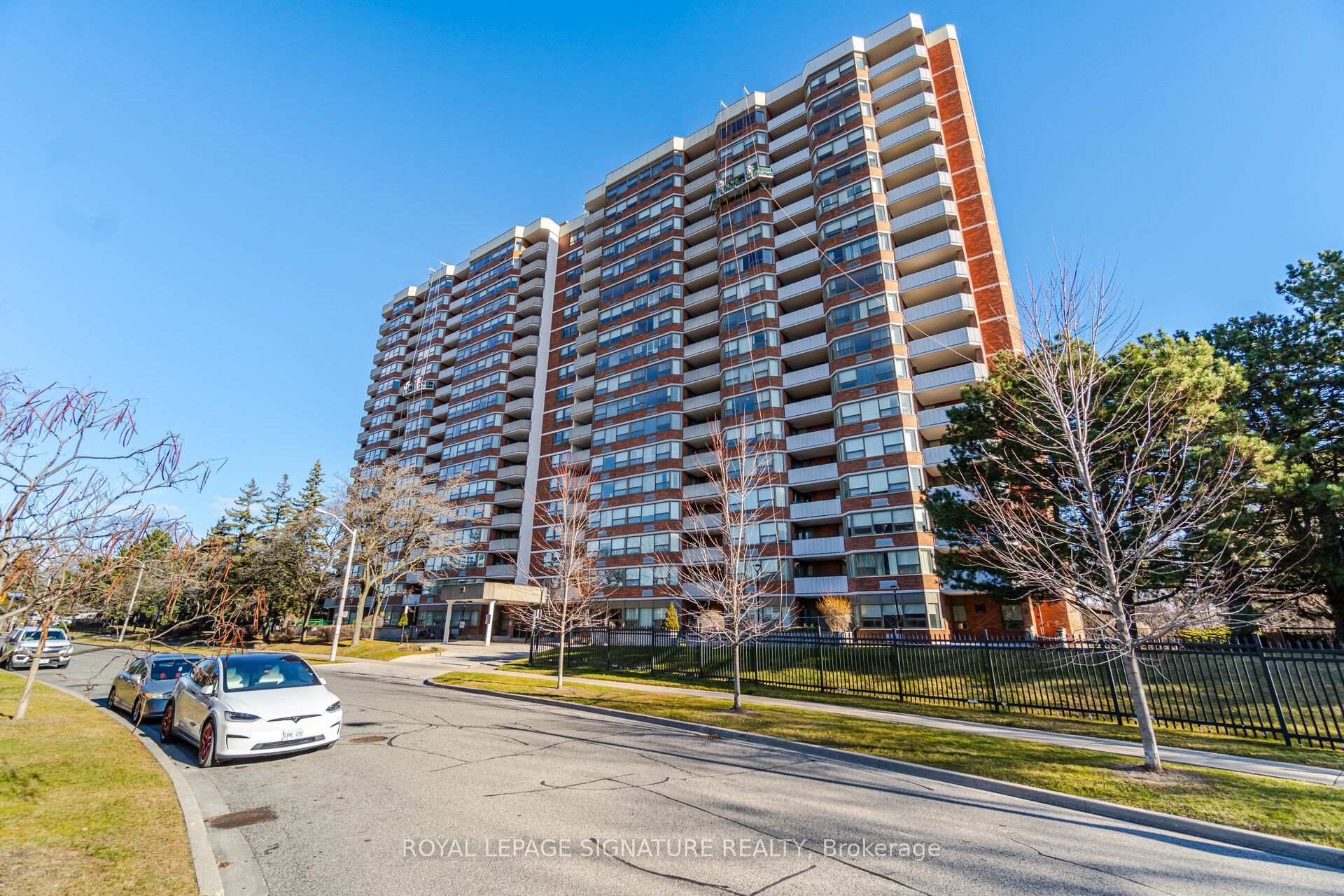 Photo of Unit 1204, 121 Ling Road