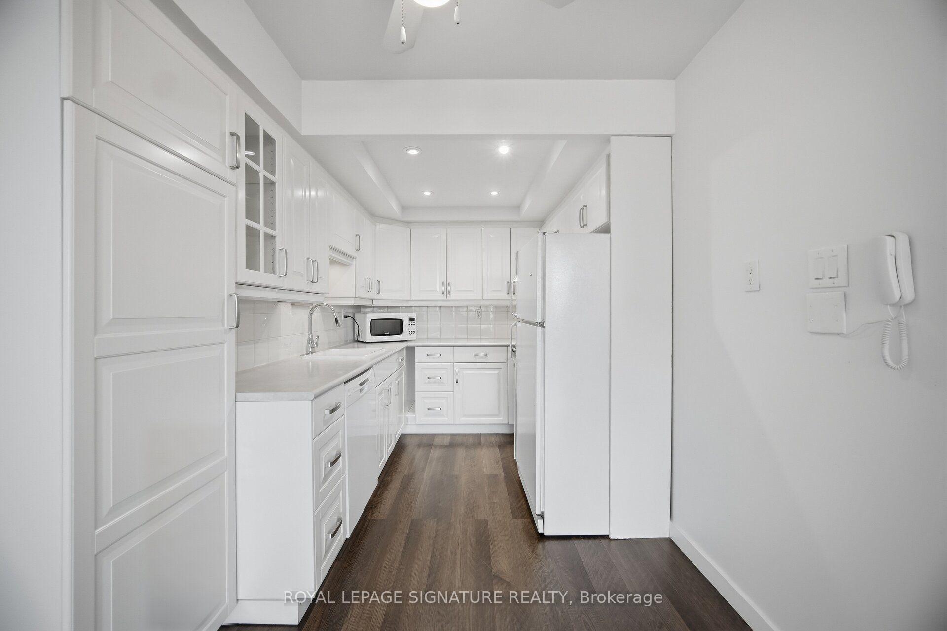 Photo 8 of Unit 1204, 121 Ling Road, Scarborough, West Hill — HOMEH