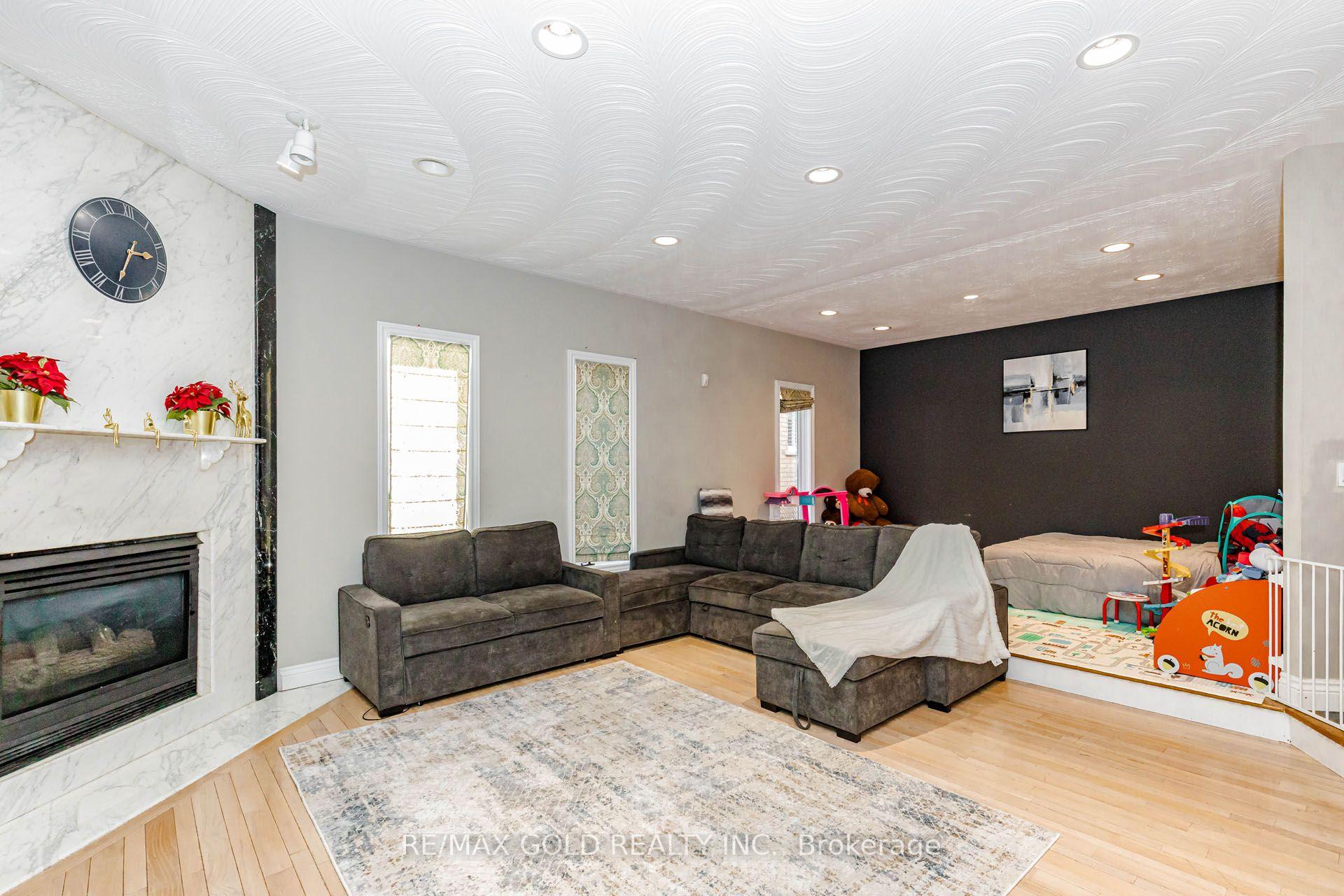 Photo 11 of 108 Montmorency Drive, Hamilton, Red Hill — HOMEH