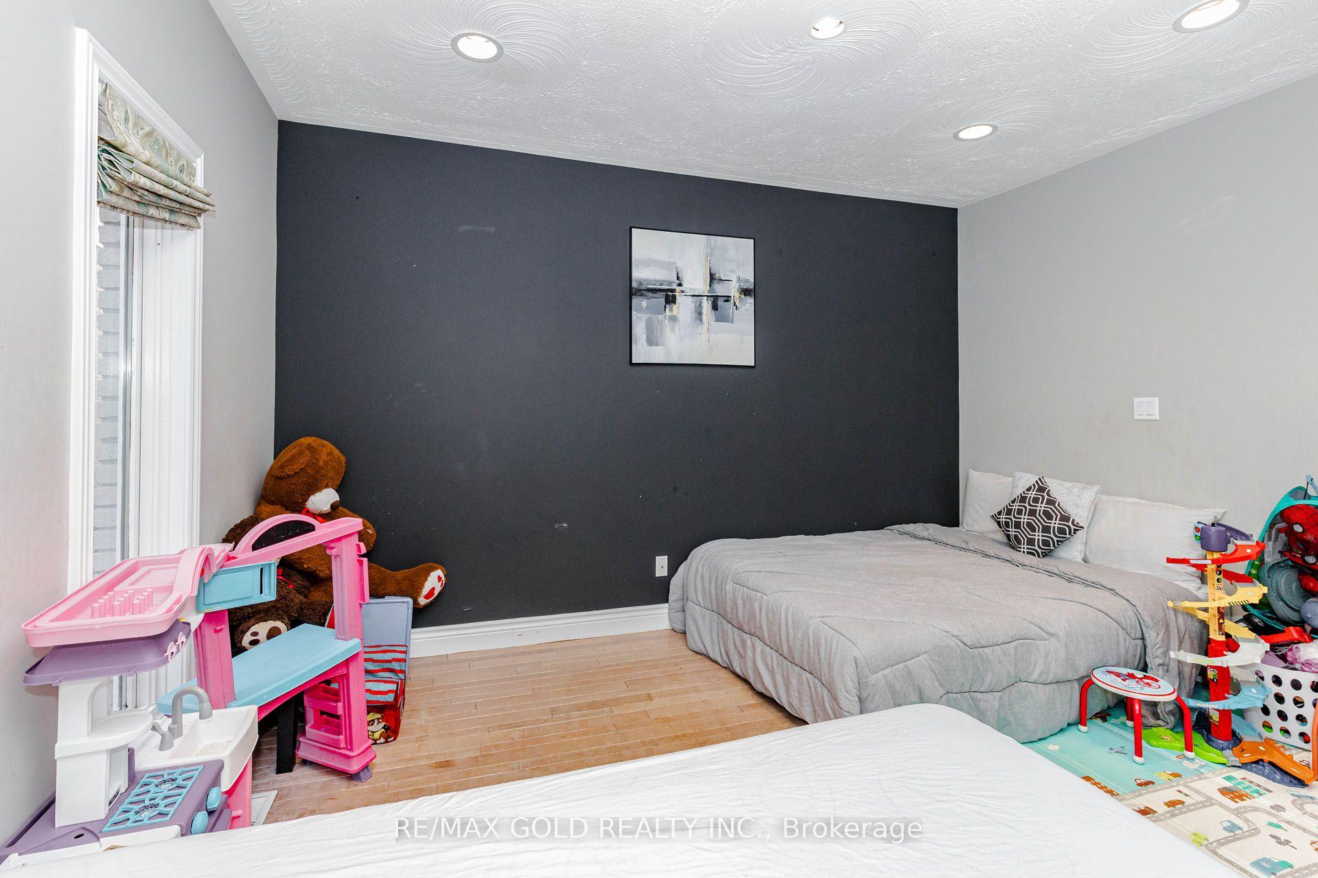 Photo 13 of 108 Montmorency Drive, Hamilton, Red Hill — HOMEH