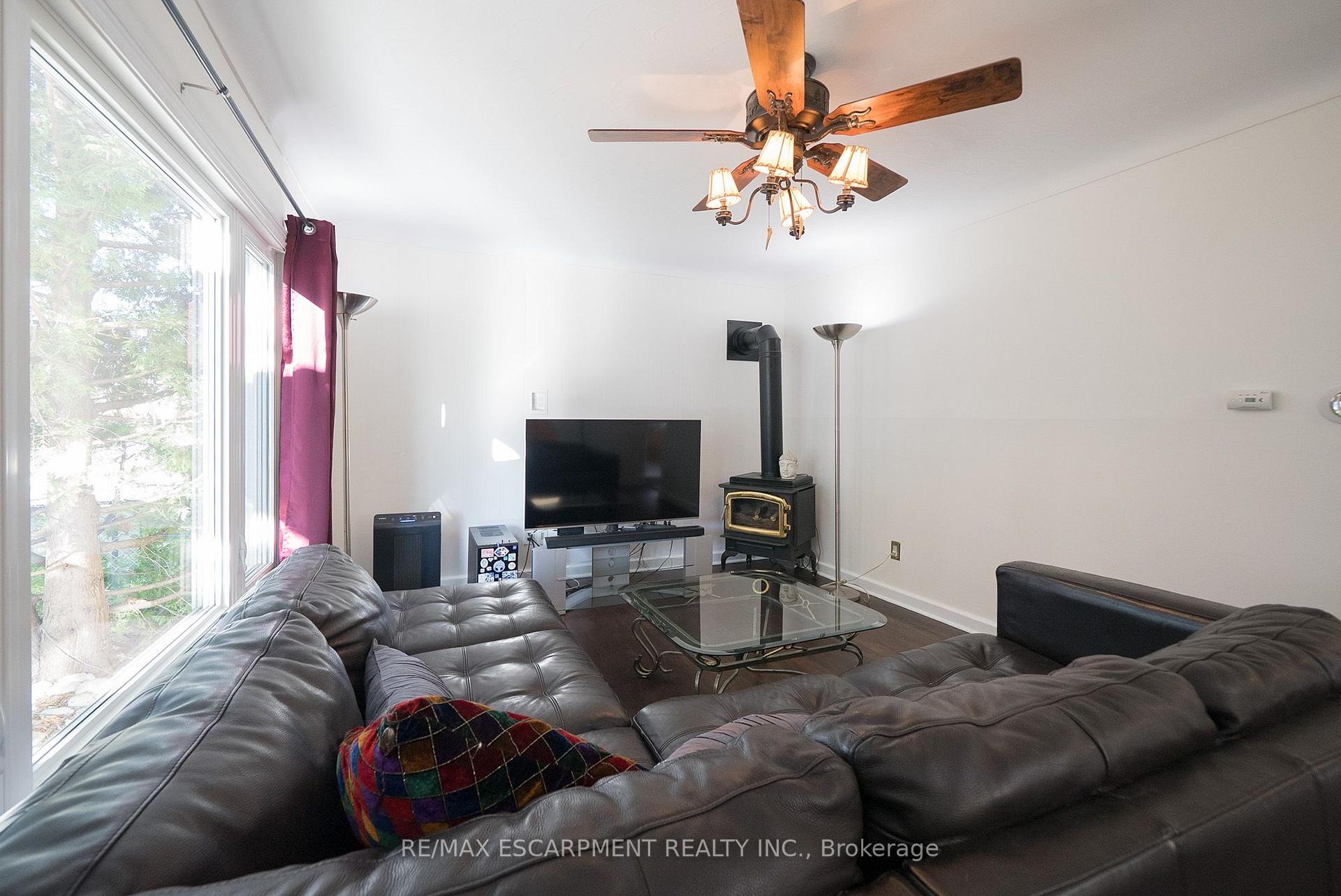 Photo 5 of 89 Salisbury Avenue, Brantford, Eagle Place — HOMEH