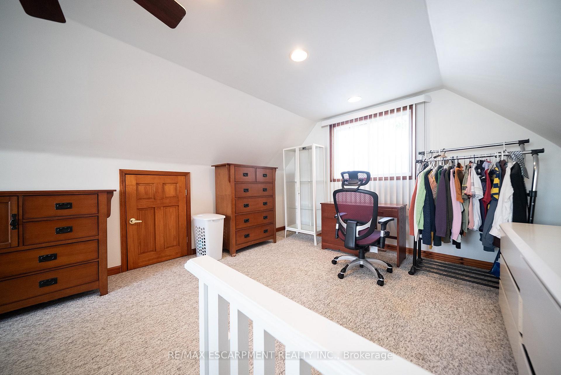 Photo 15 of 89 Salisbury Avenue, Brantford, Eagle Place — HOMEH