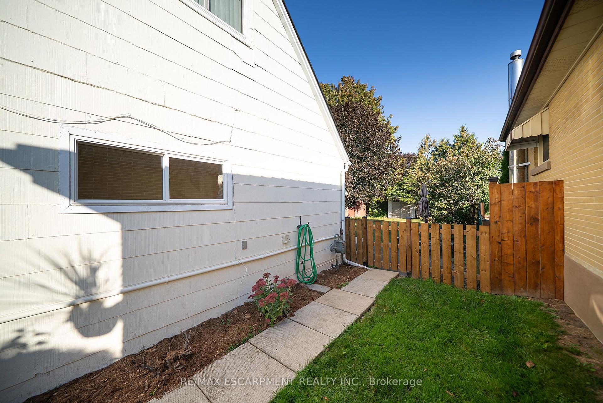 Photo 19 of 89 Salisbury Avenue, Brantford, Eagle Place — HOMEH