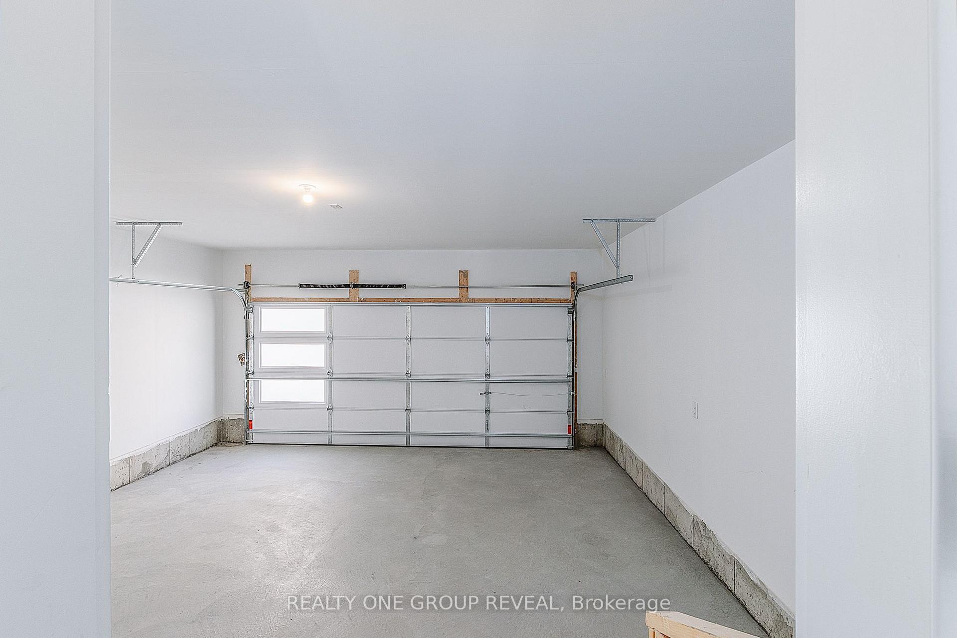 Photo 10 of 314 Stony Hill Boulevard, Markham, Rural Markham — HOMEH