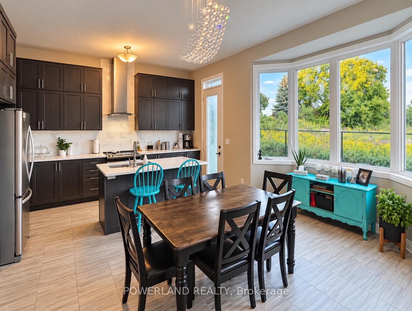 Photo 1 of 9 Cyprus Glen, East Gwillimbury, Holland Landing — HOMEH