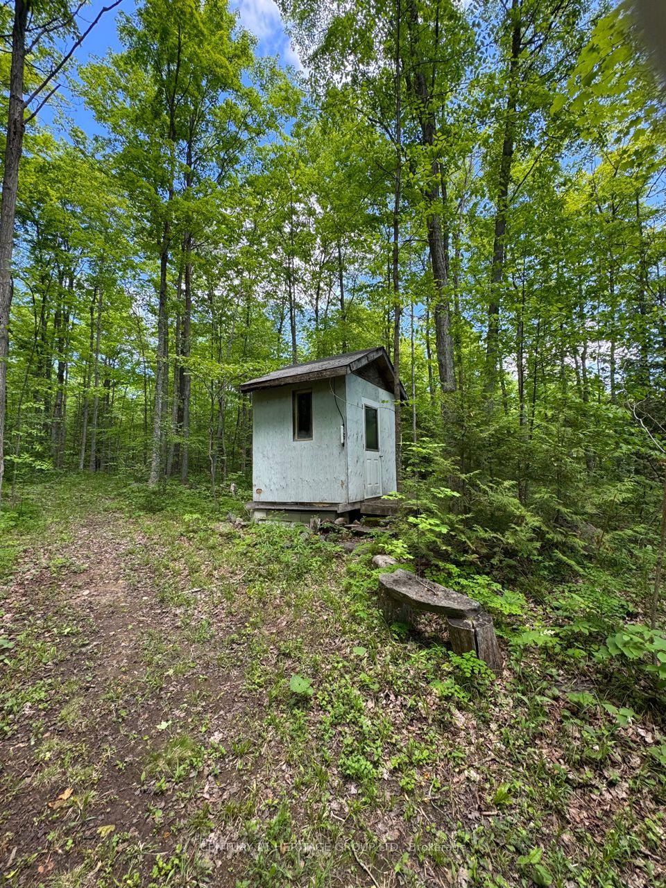 Photo 17 of 580223 Sideroad 60, Chatsworth — HOMEH