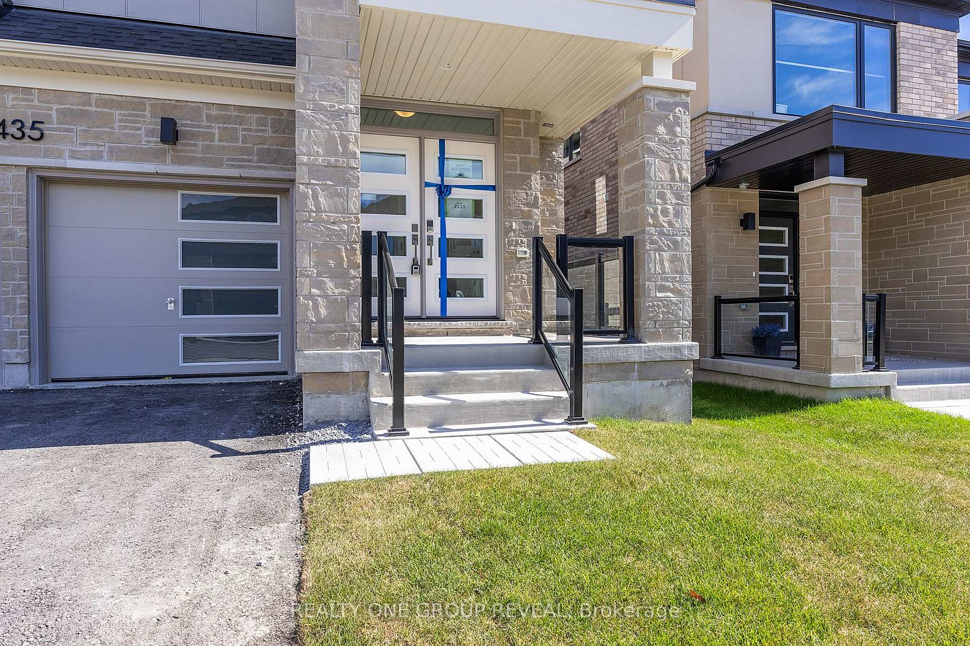 Photo 2 of 3435 Deepglade Path, Pickering, Rural Pickering — HOMEH