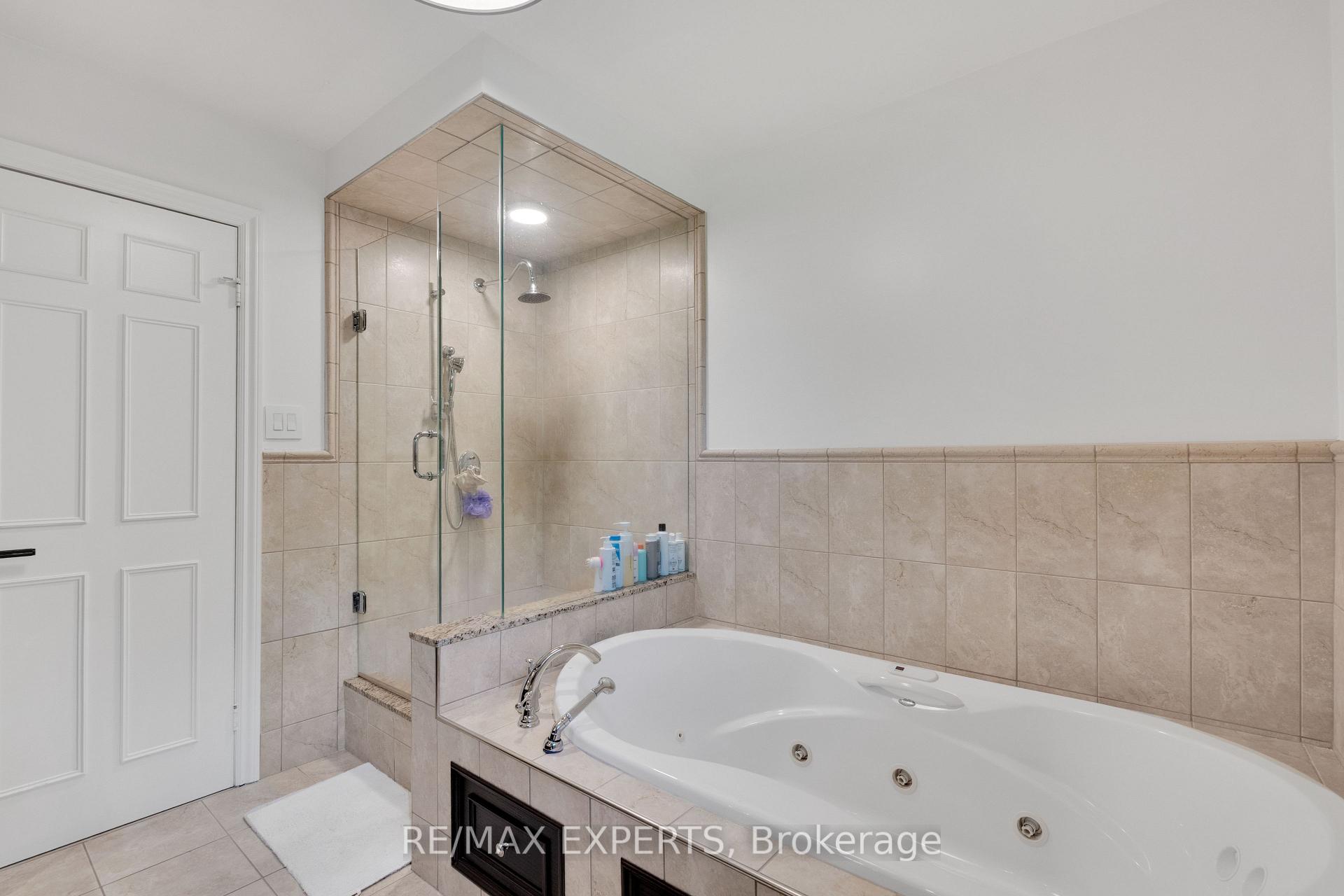 Photo 19 of 160 Burton Grove, King, King City — HOMEH