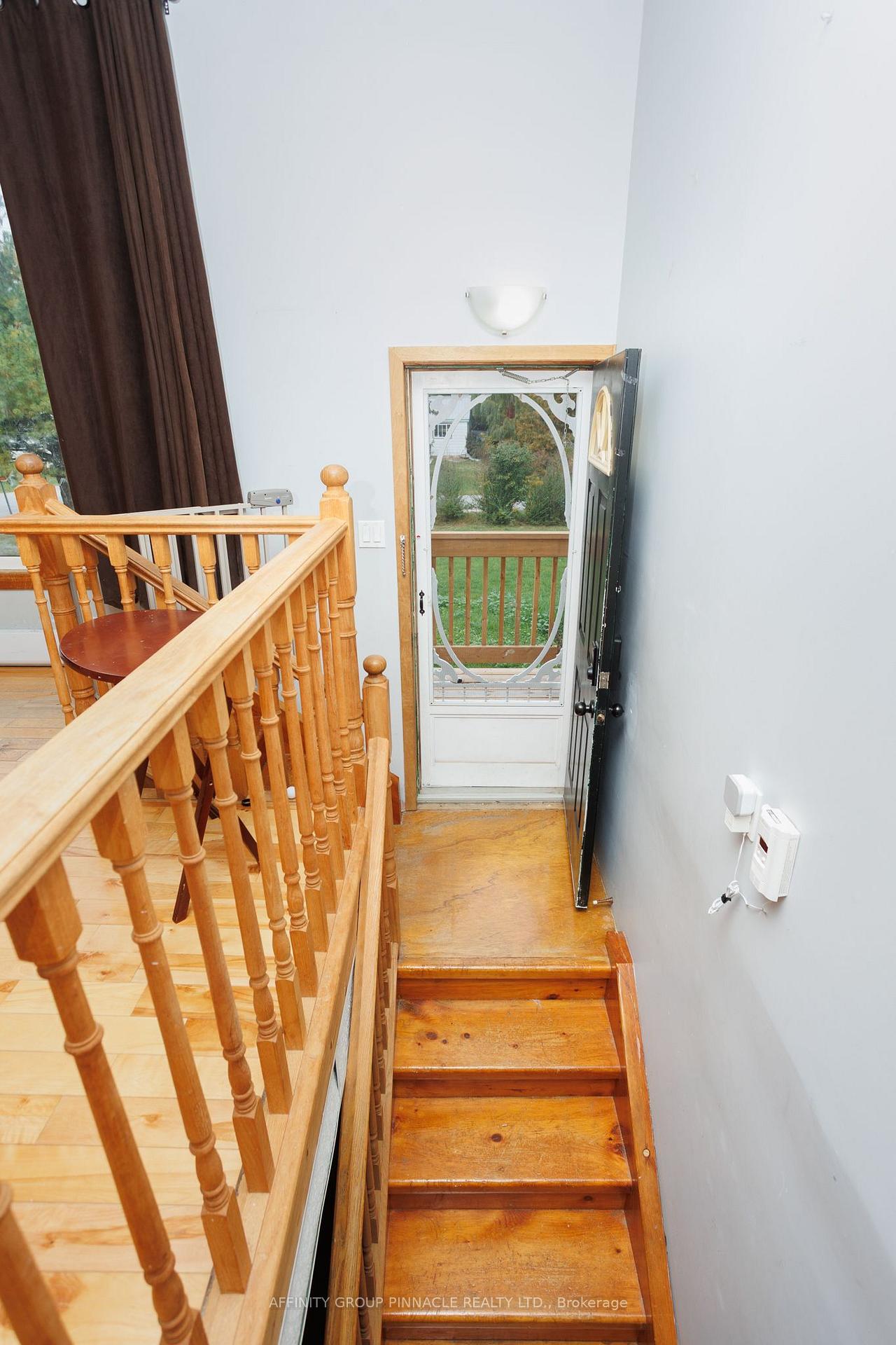 Photo 4 of 24 Oakwood Drive, Kawartha Lakes, Verulam — HOMEH