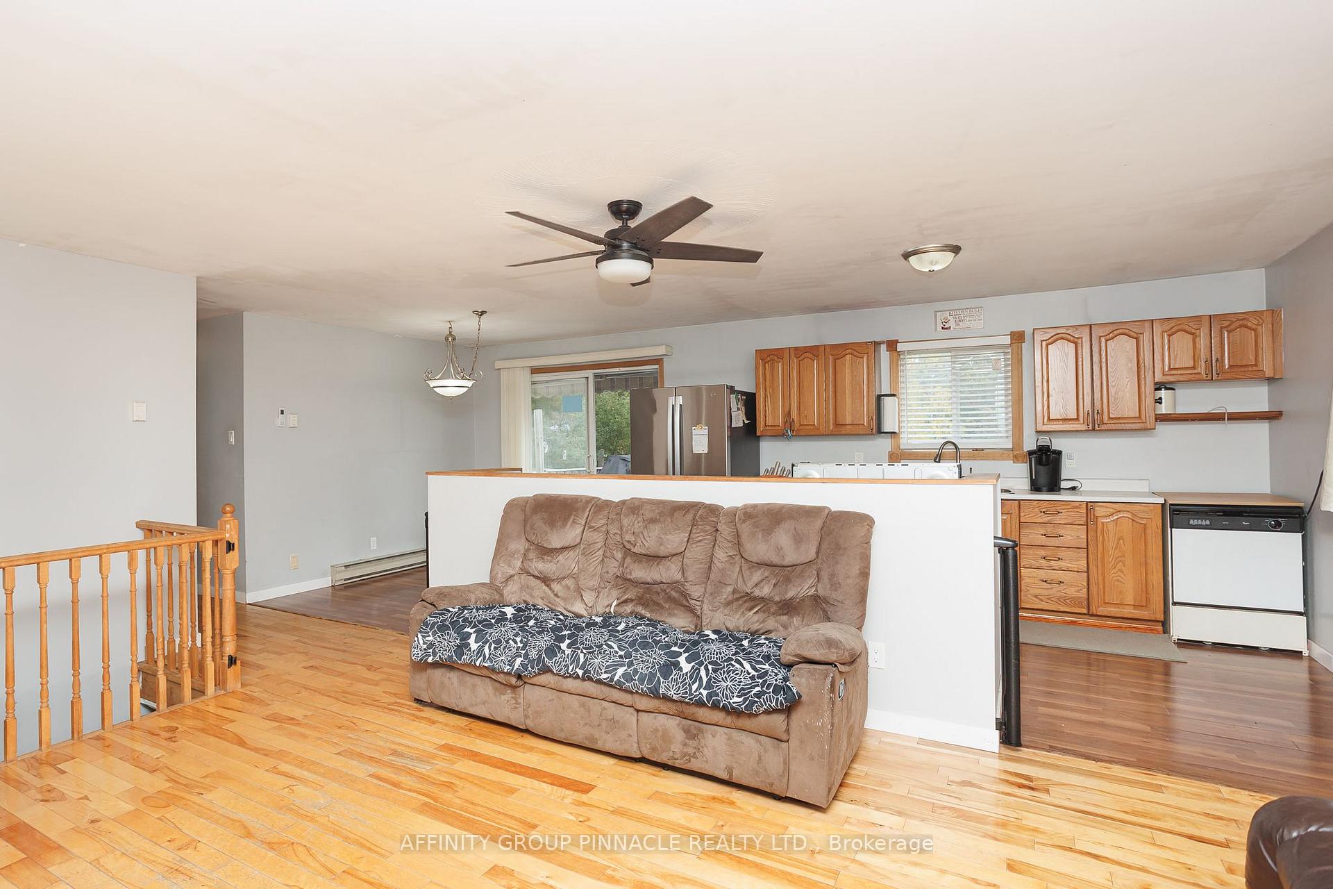 Photo 7 of 24 Oakwood Drive, Kawartha Lakes, Verulam — HOMEH
