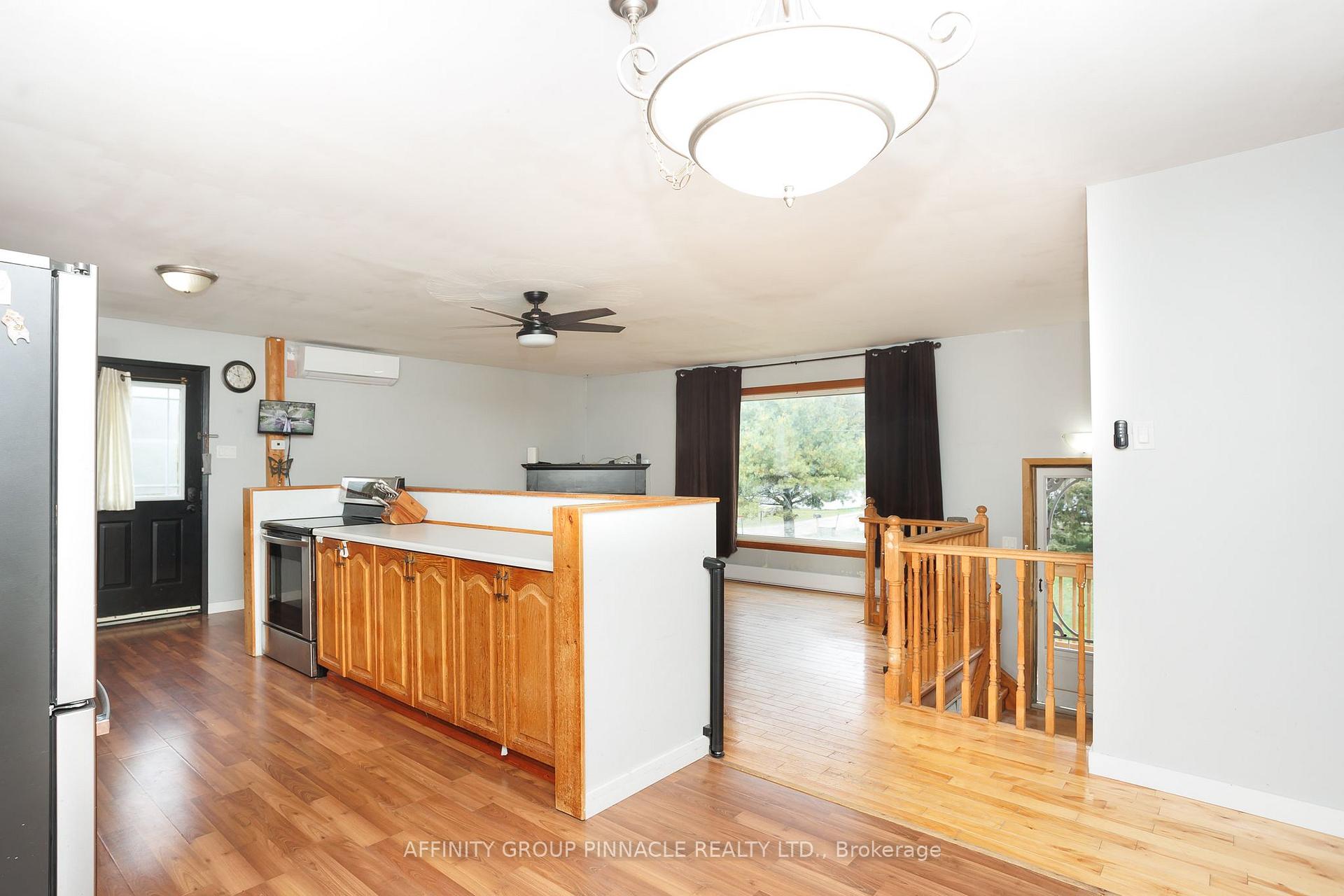 Photo 11 of 24 Oakwood Drive, Kawartha Lakes, Verulam — HOMEH