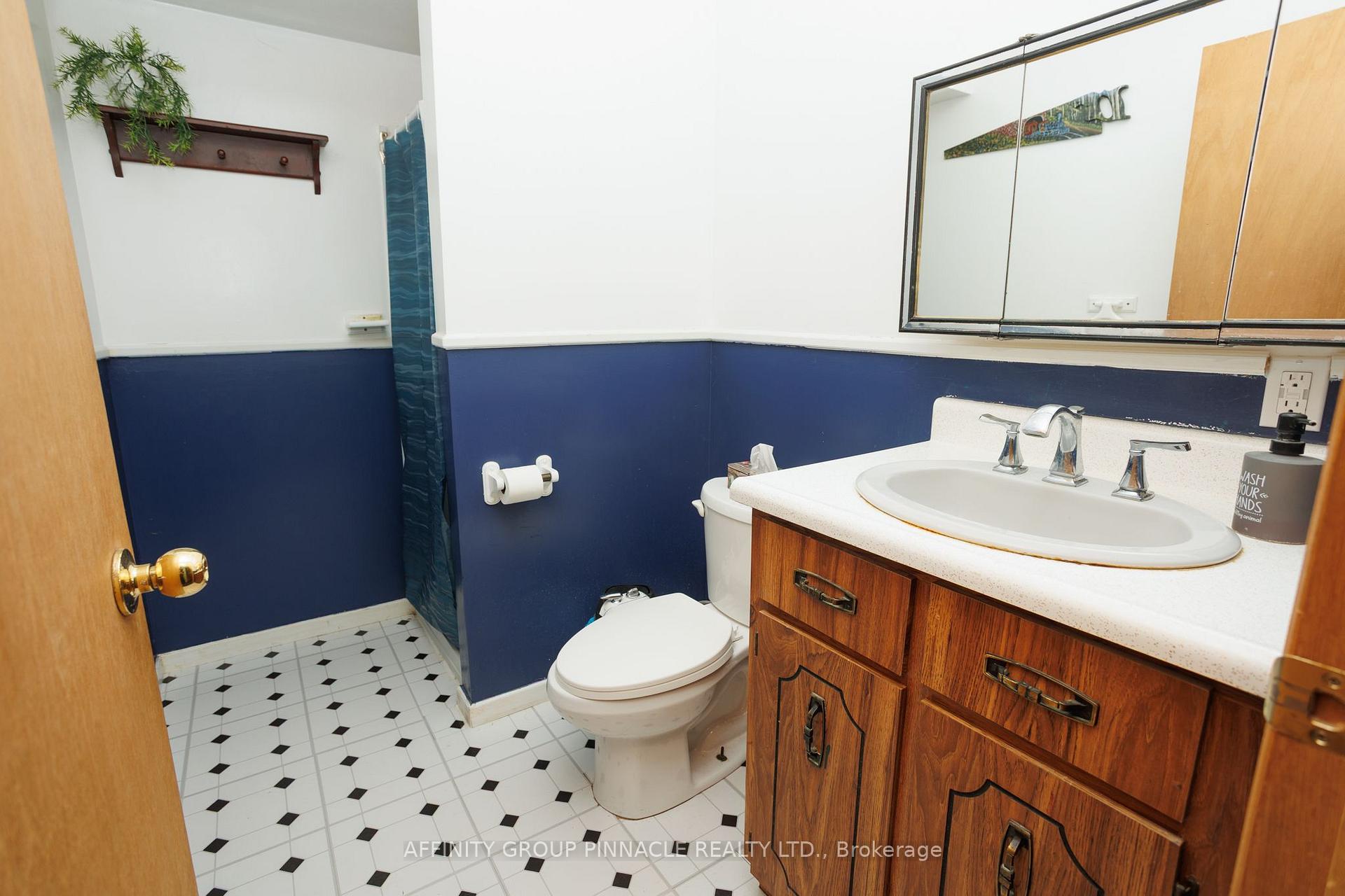 Photo 21 of 24 Oakwood Drive, Kawartha Lakes, Verulam — HOMEH