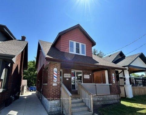 Front of Unit Upper Unit, 312 Wharncliffe Road S