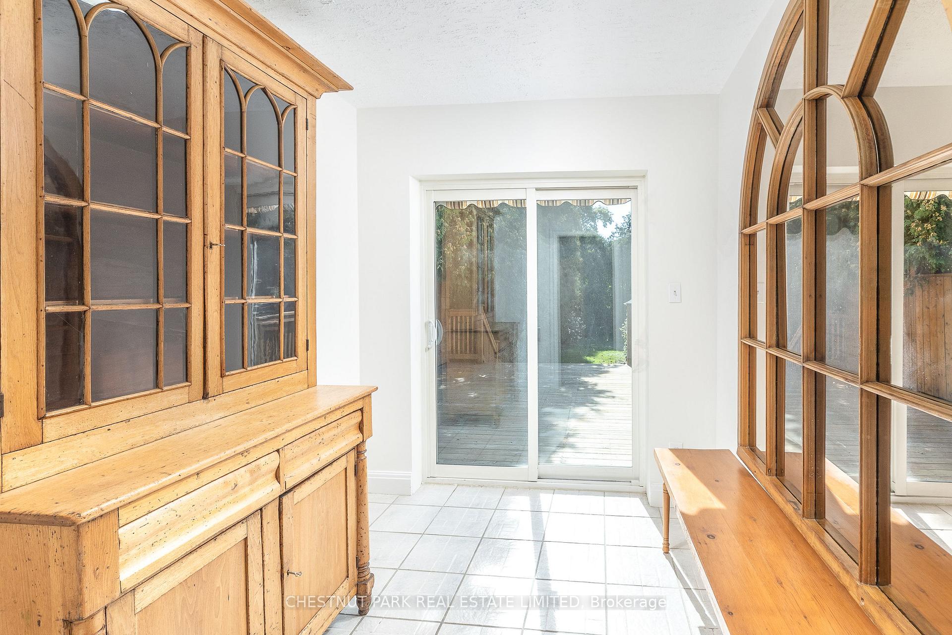 Photo 12 of 101 Southvale Drive, Toronto, Leaside — HOMEH