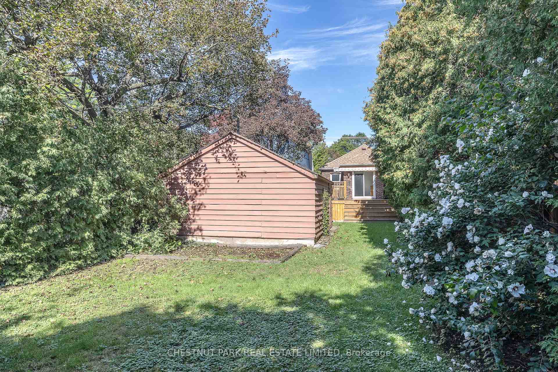Photo 25 of 101 Southvale Drive, Toronto, Leaside — HOMEH