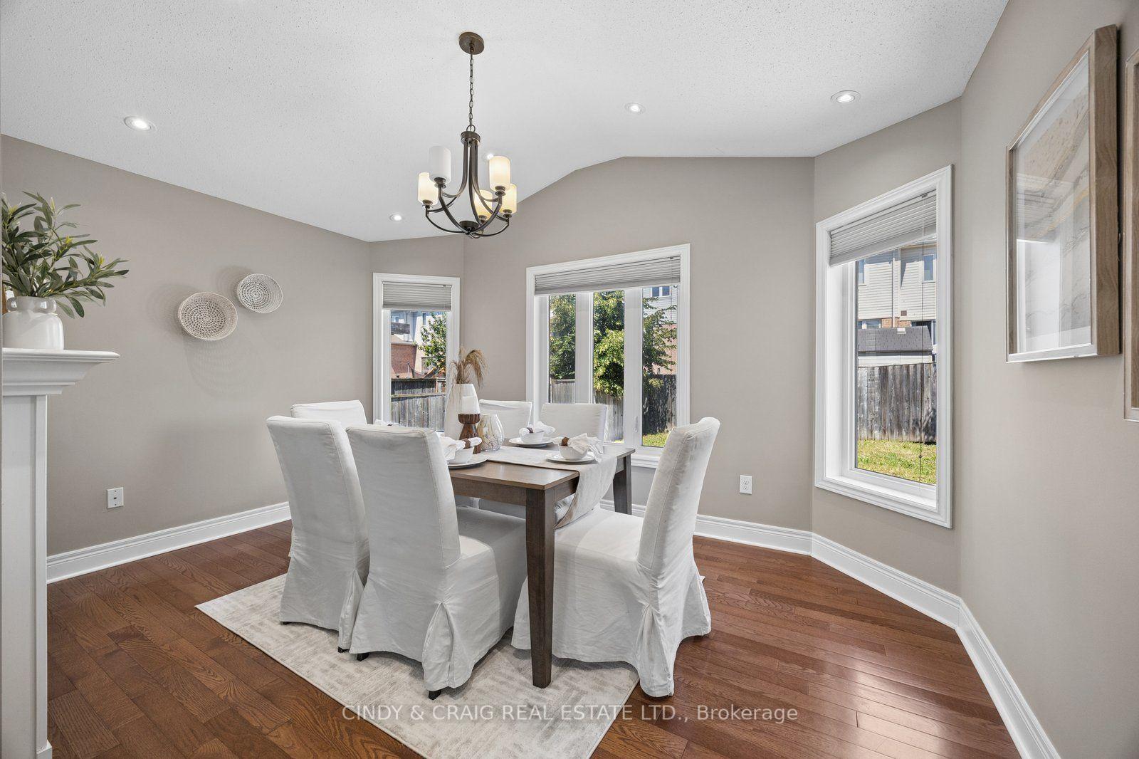 Photo 6 of 82 Dewell Crescent, Clarington, Courtice — HOMEH