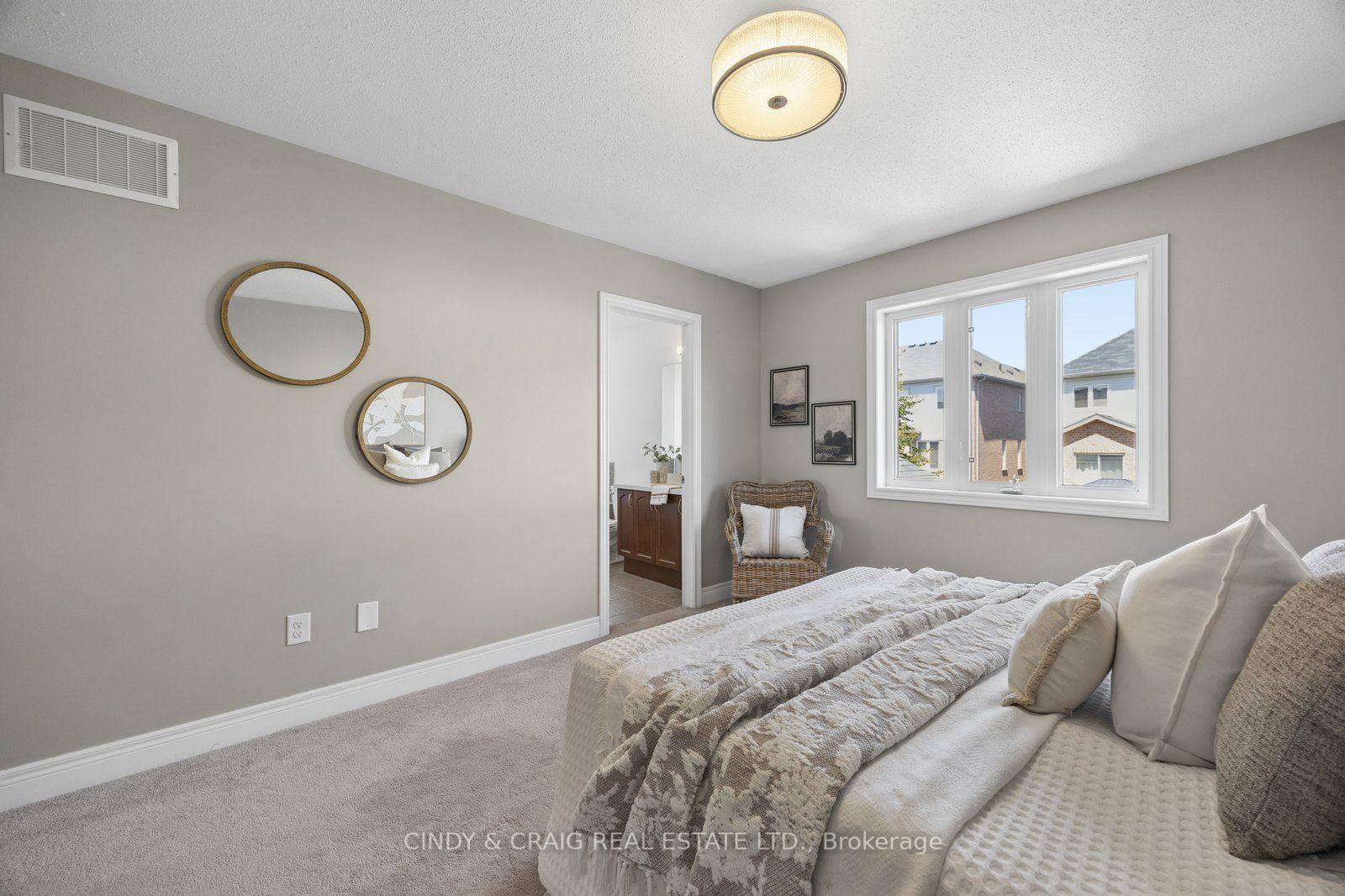 Photo 11 of 82 Dewell Crescent, Clarington, Courtice — HOMEH