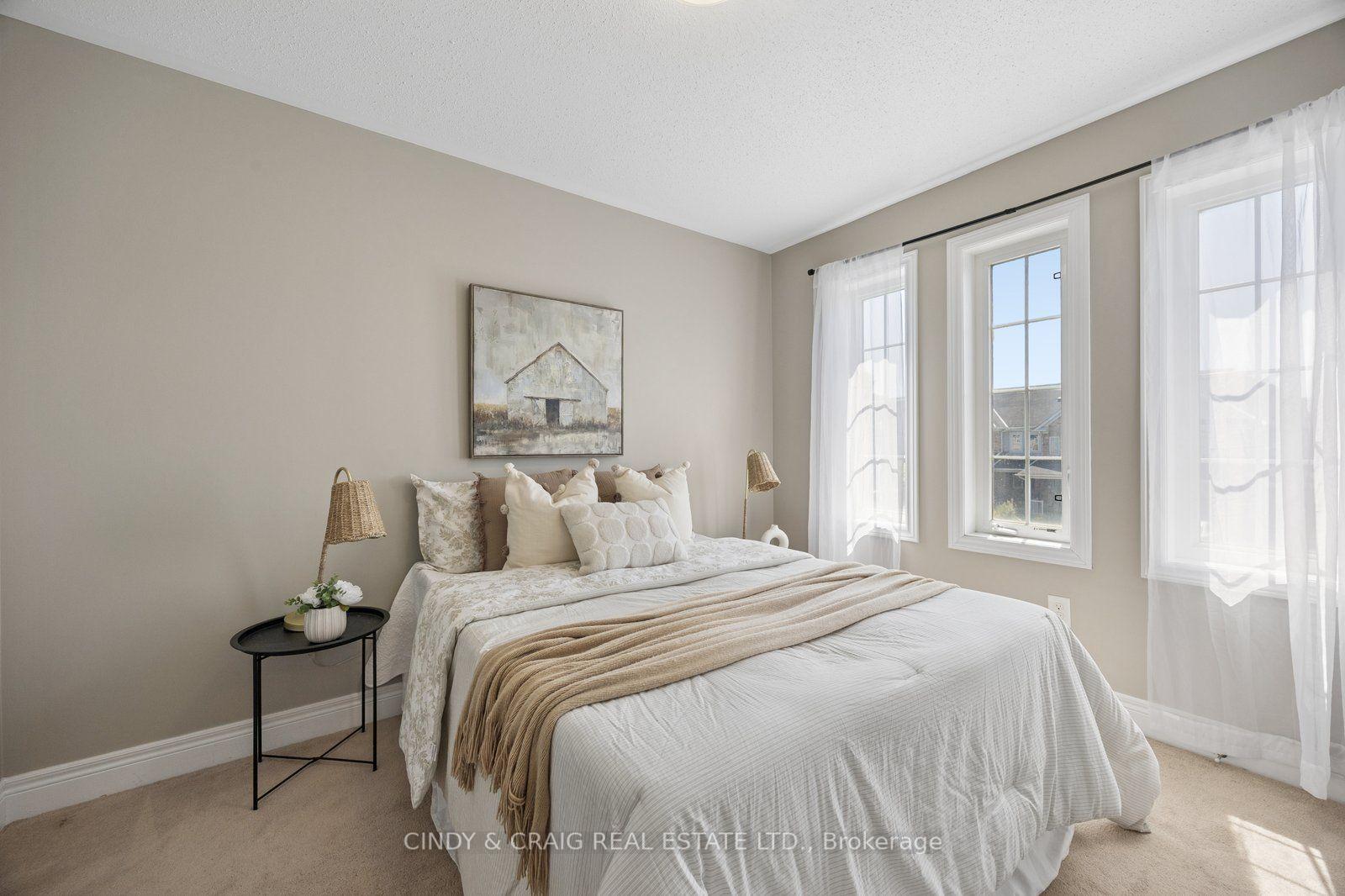 Photo 13 of 82 Dewell Crescent, Clarington, Courtice — HOMEH