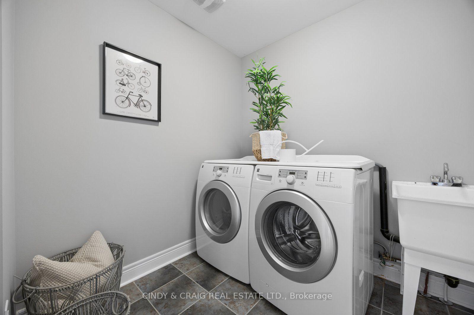 Photo 15 of 82 Dewell Crescent, Clarington, Courtice — HOMEH