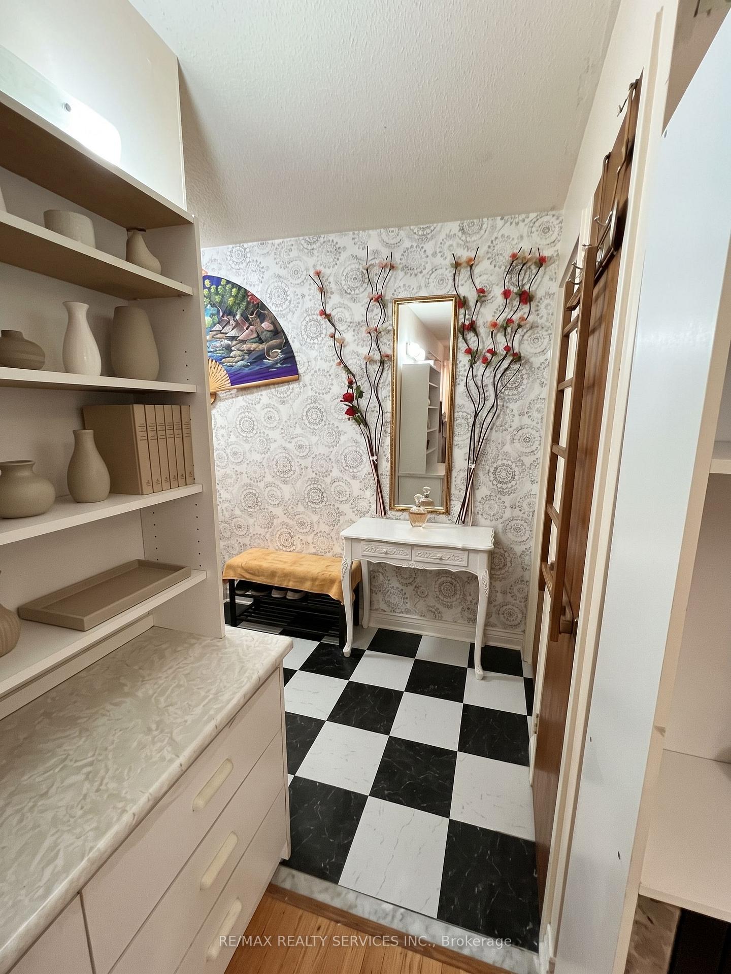 Photo 3 of Unit 501, 60 Stevenson Road, Etobicoke, Mount Olive-Silverstone-Jamestown — HOMEH